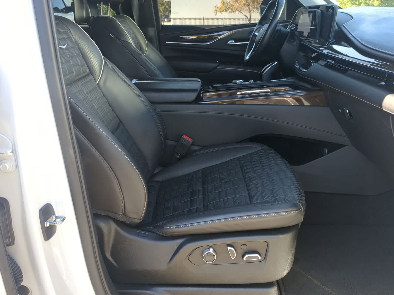 Thumbnail: 2023 Cadillac Escalade - 28