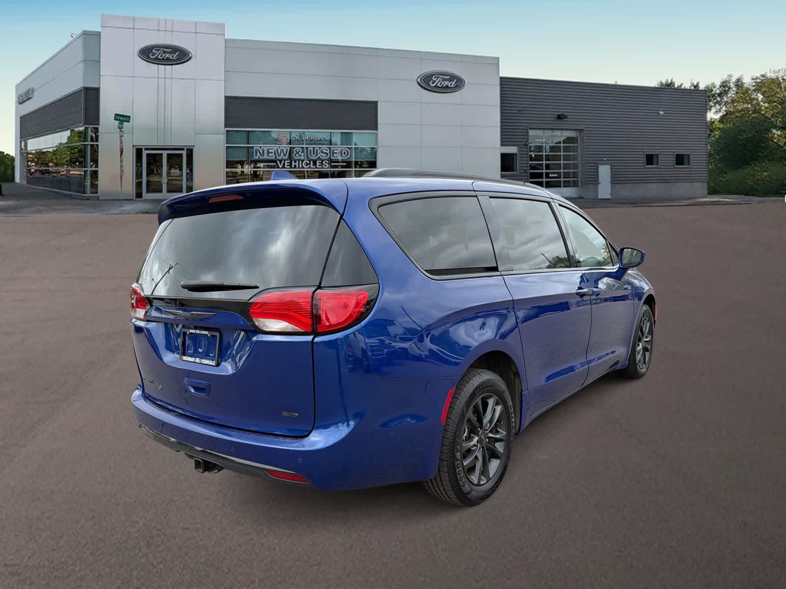 Thumbnail: 2020 Chrysler Pacifica - 11
