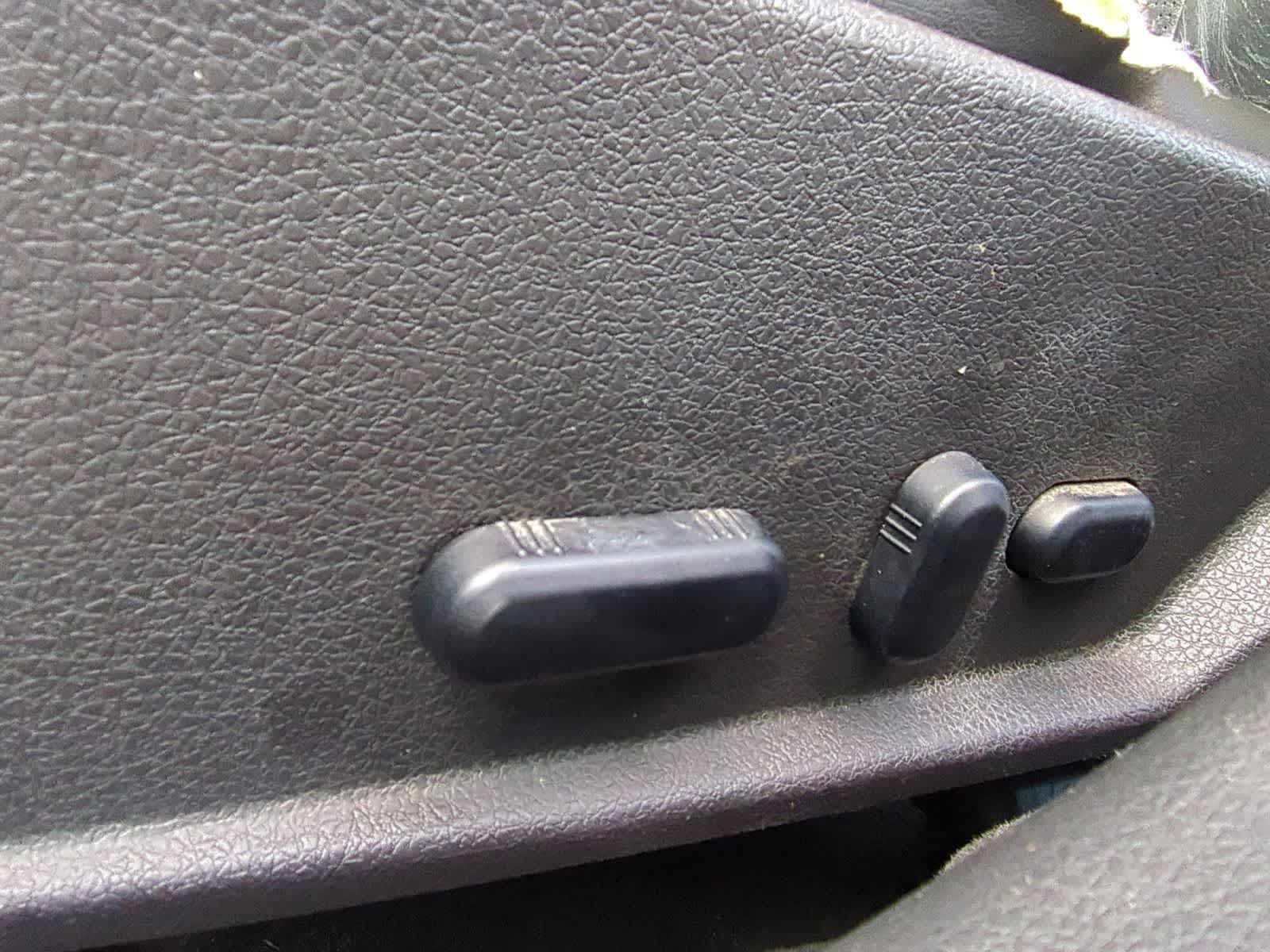 Thumbnail: 2011 Ford Fusion - 21