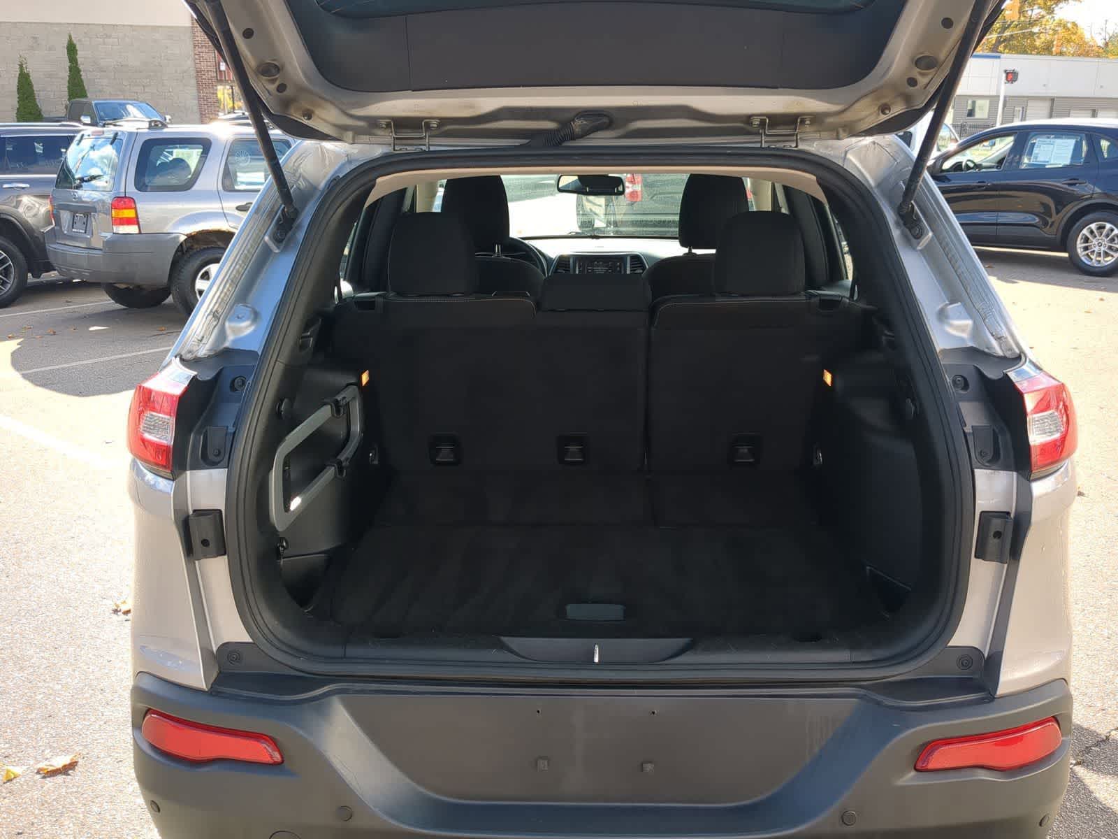 Thumbnail: 2014 Jeep Cherokee - 36