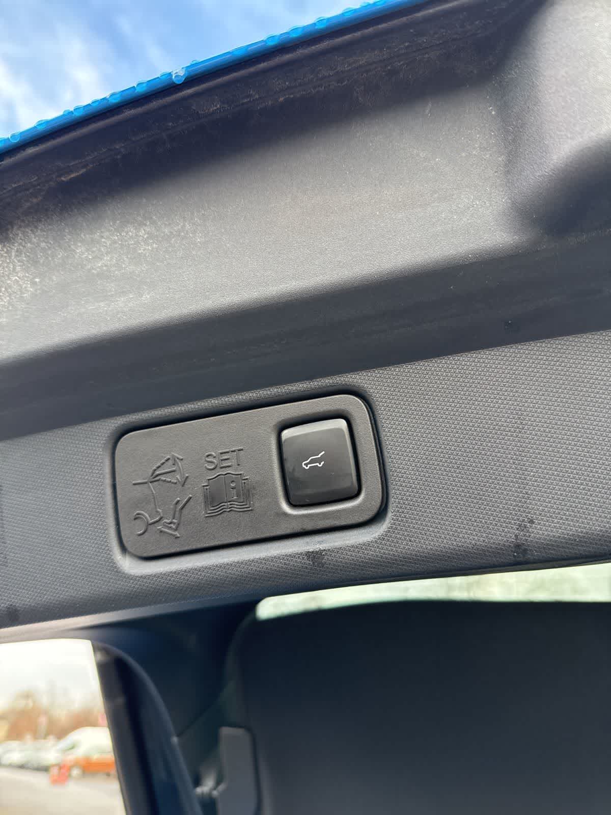 Thumbnail: 2022 Ford Mustang Mach-E - 23