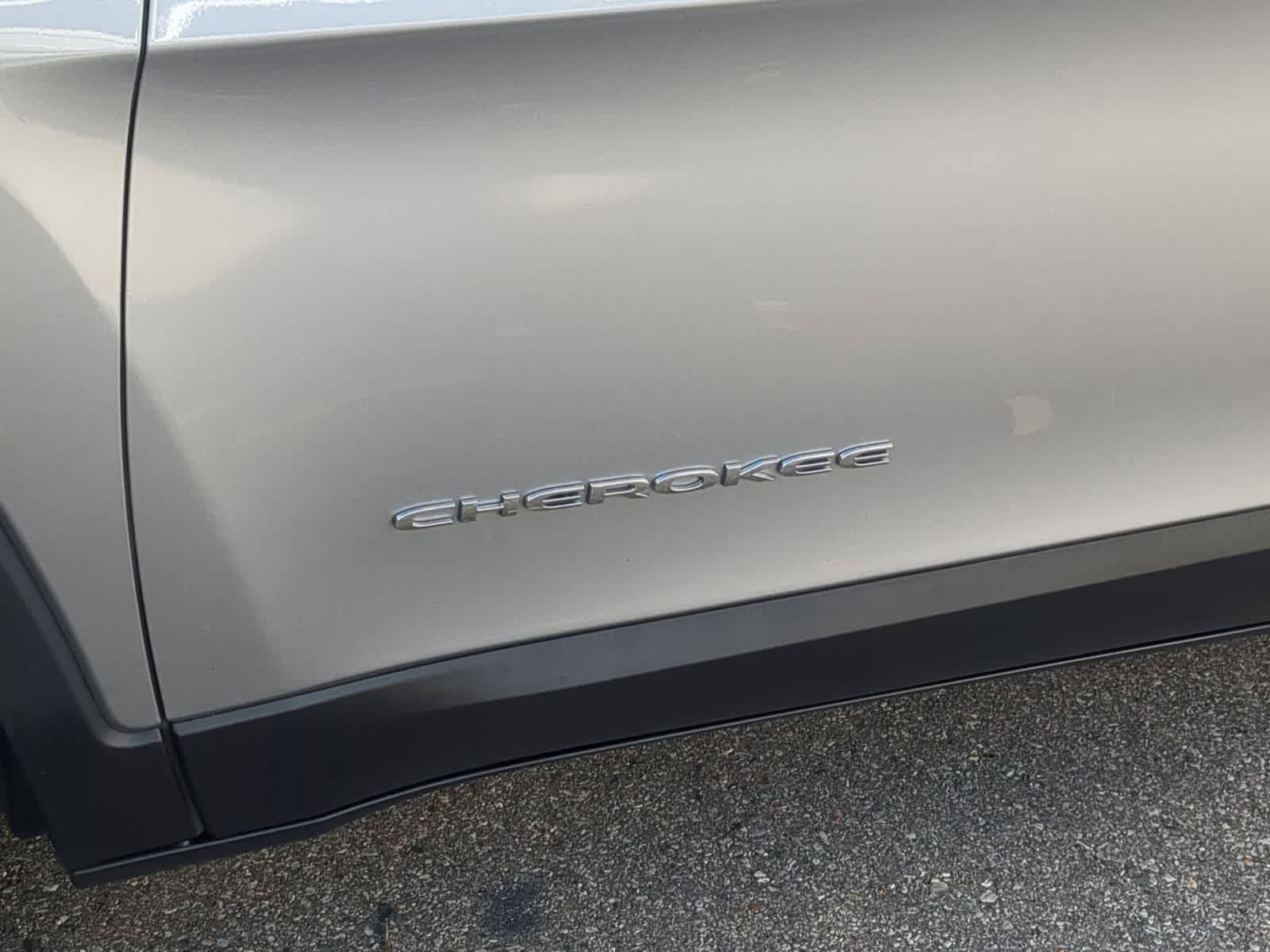 Thumbnail: 2014 Jeep Cherokee - 18