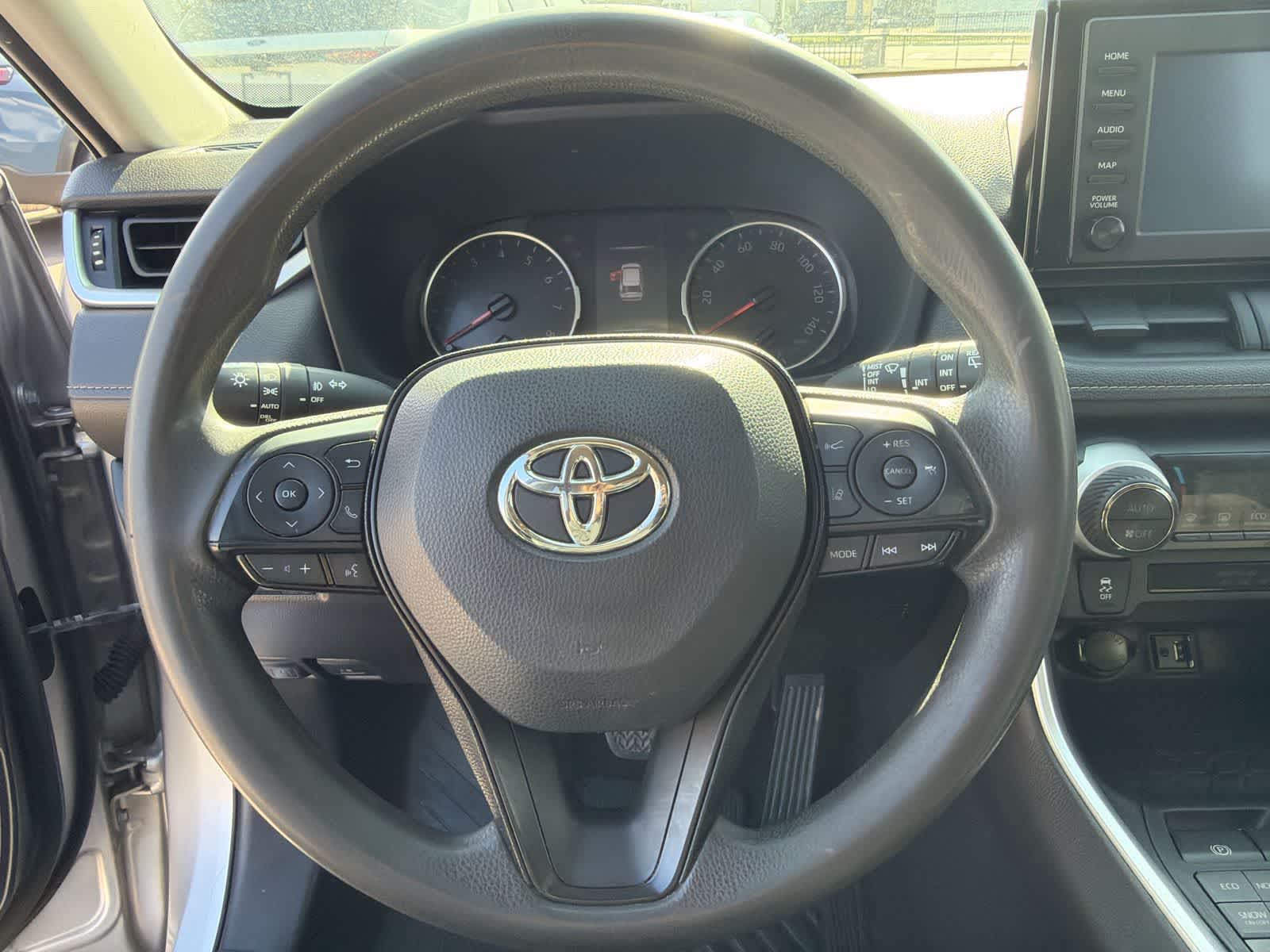 Thumbnail: 2019 Toyota RAV4 - 23