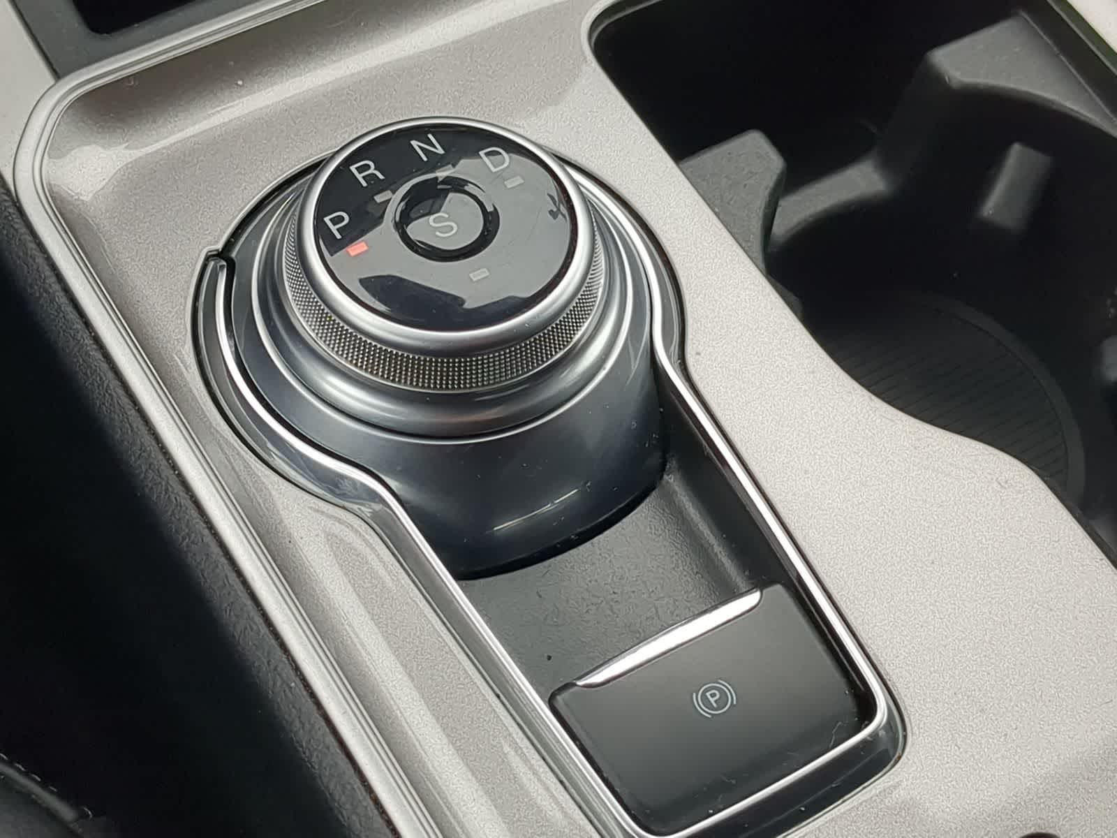 Thumbnail: 2023 Ford Edge - 34