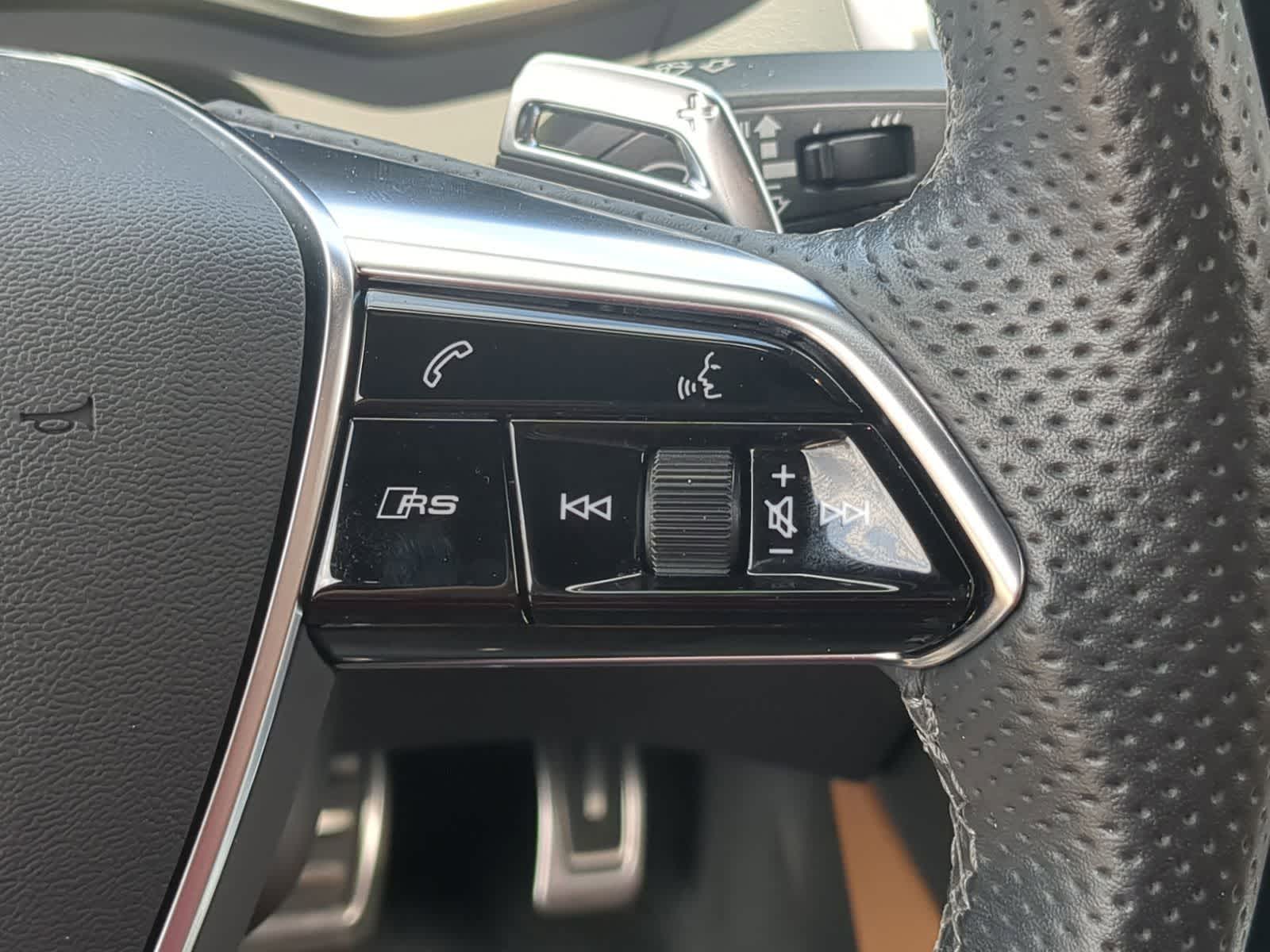 Thumbnail: 2022 Audi RS 7 - 31