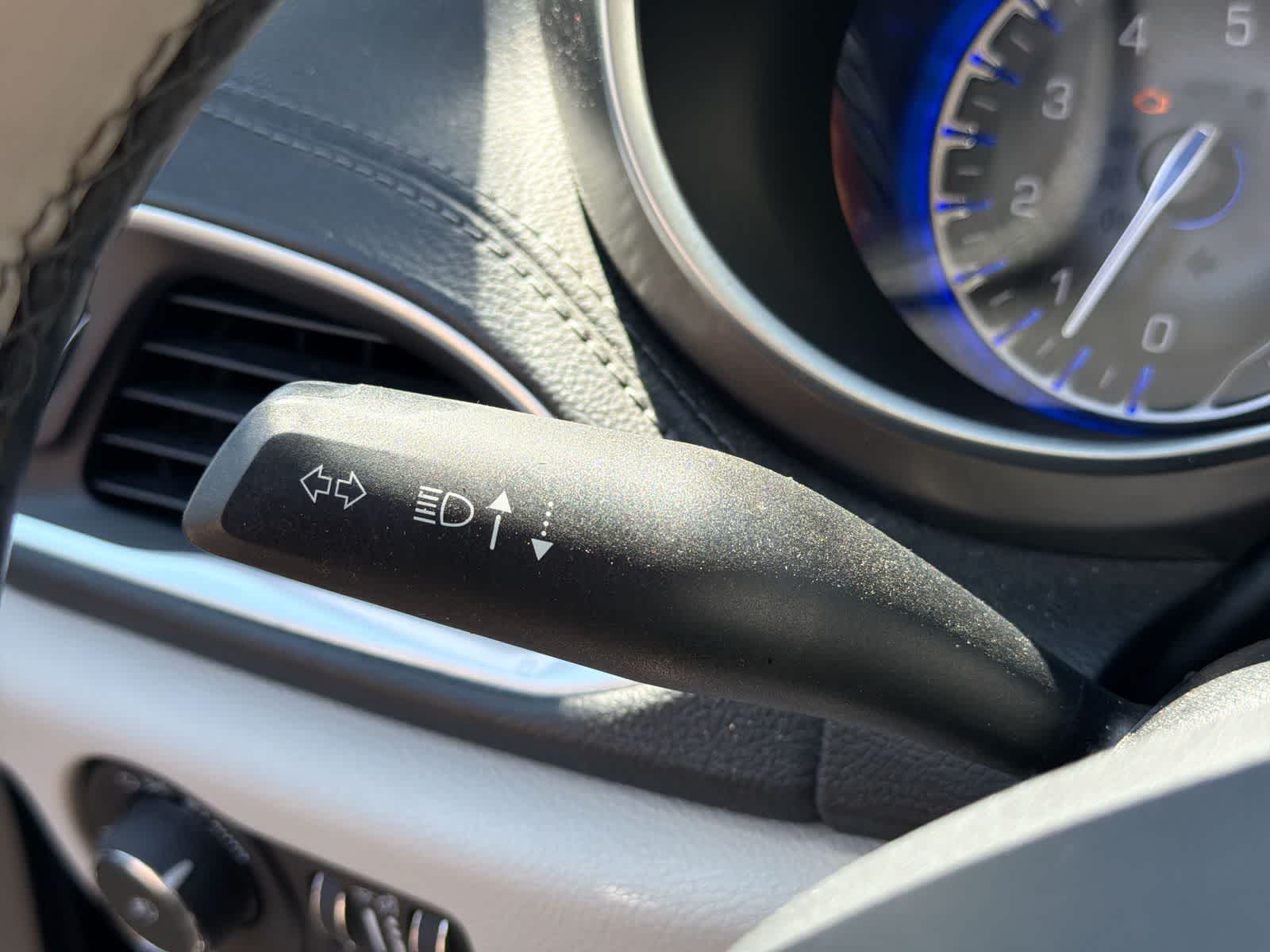 Thumbnail: 2018 Chrysler Pacifica - 27