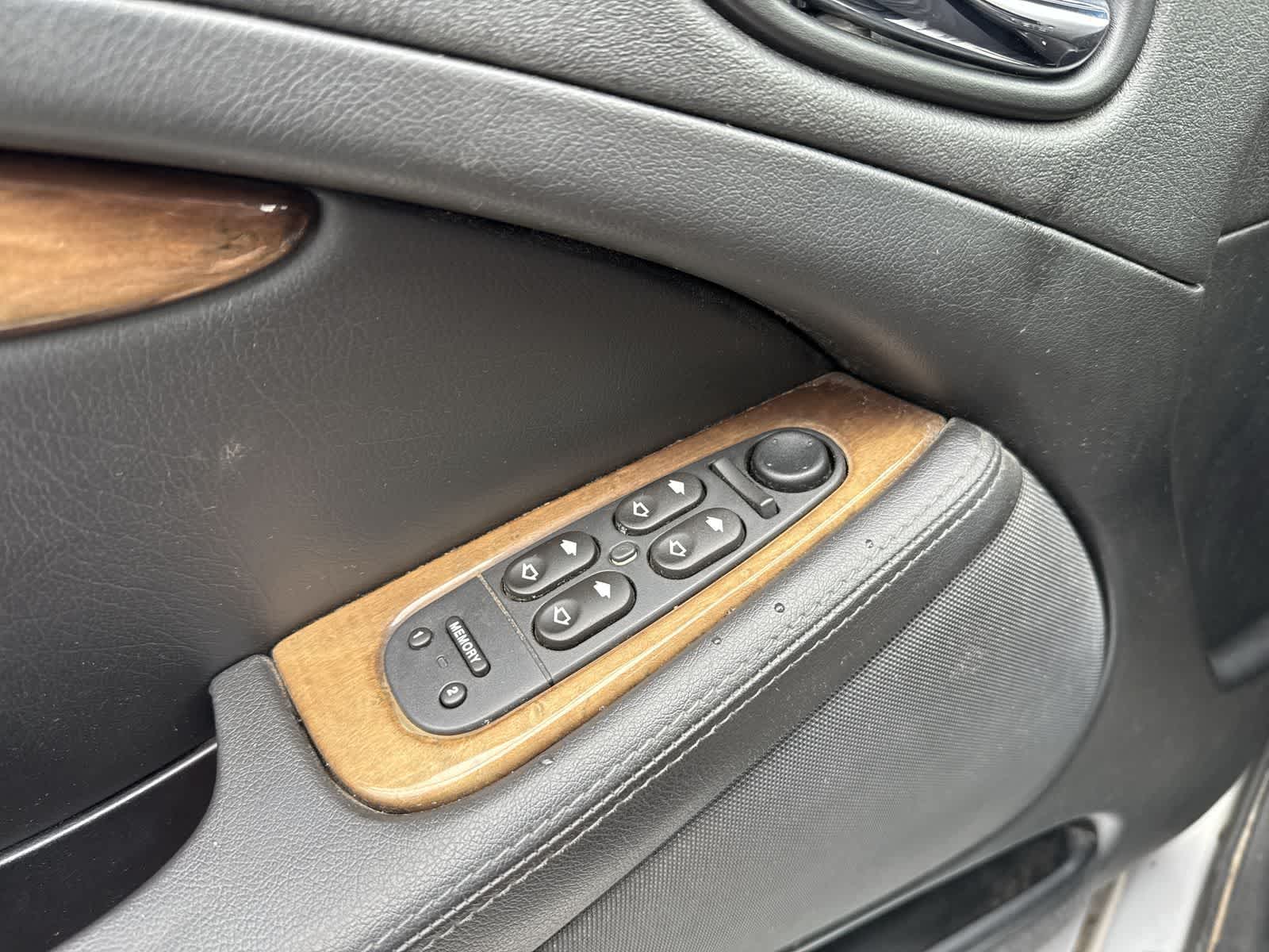 Thumbnail: 2003 Jaguar S-Type - 17