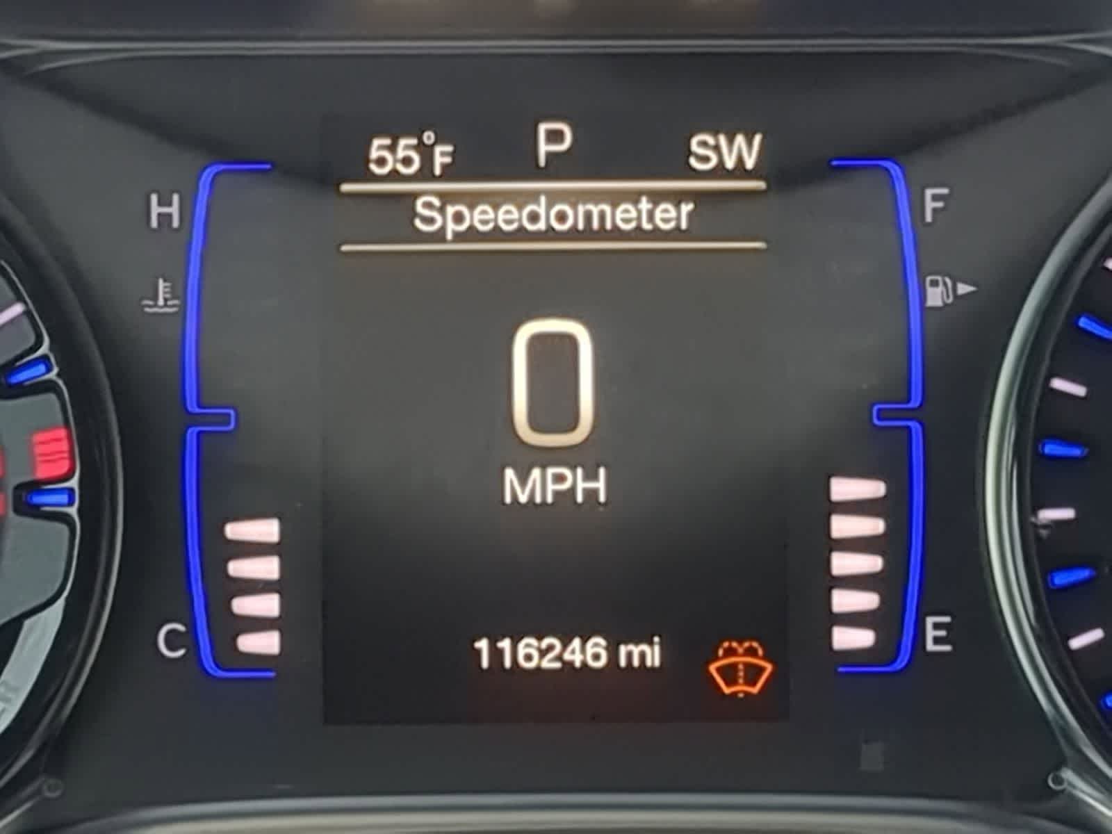 Thumbnail: 2016 Chrysler 200 - 37