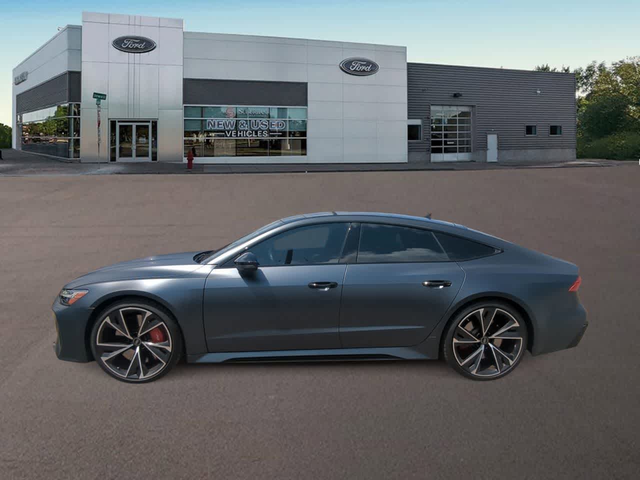 Thumbnail: 2022 Audi RS 7 - 7