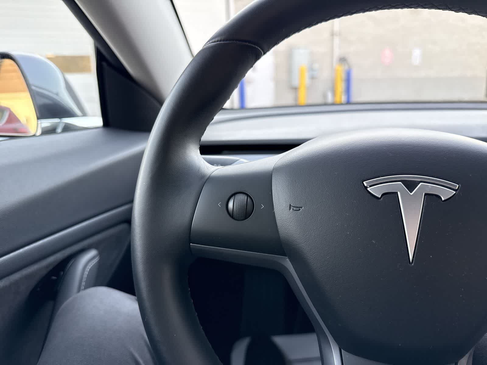 Thumbnail: 2018 Tesla Model 3 - 29