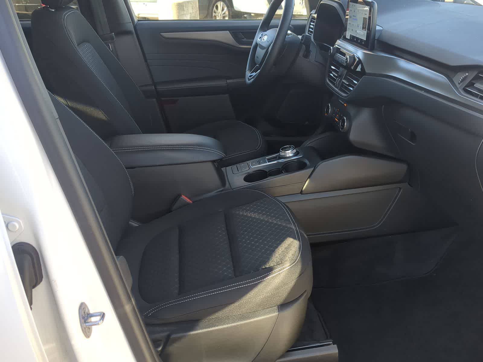 Thumbnail: 2023 Ford Escape - 24