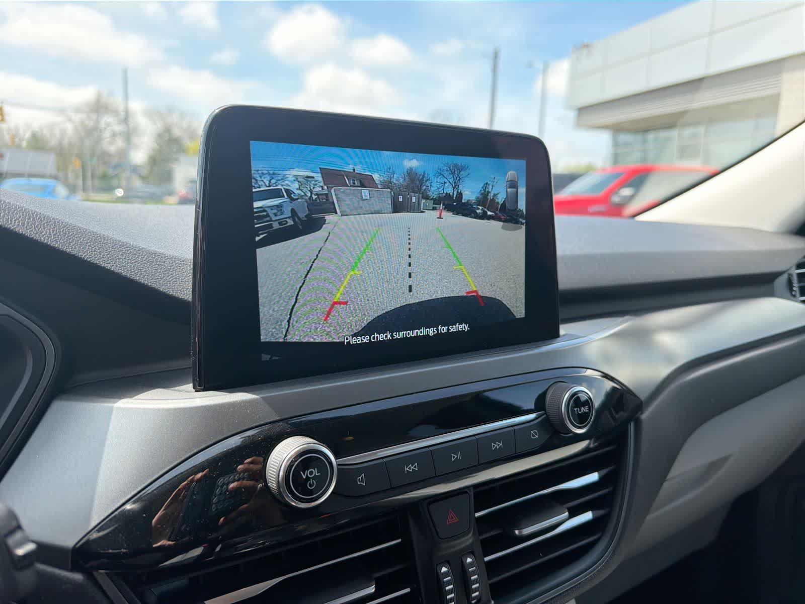 Thumbnail: 2023 Ford Escape - 32