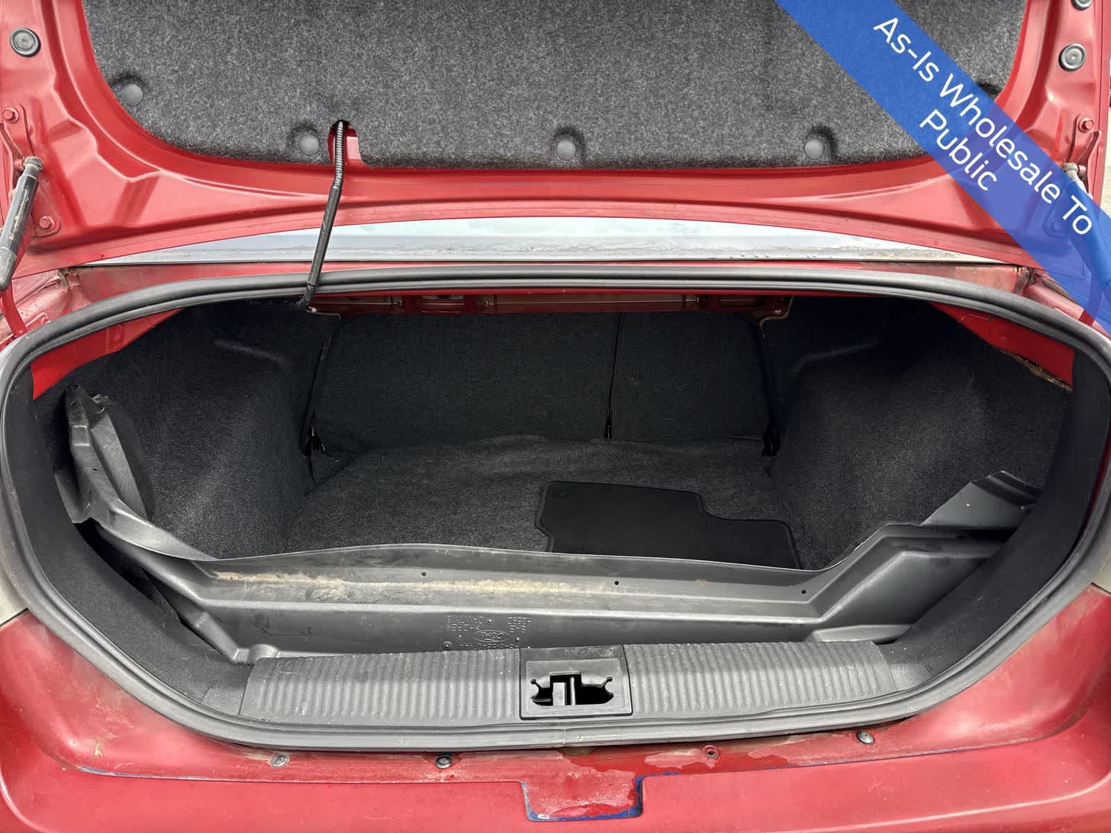 Thumbnail: 2011 Ford Focus - 31