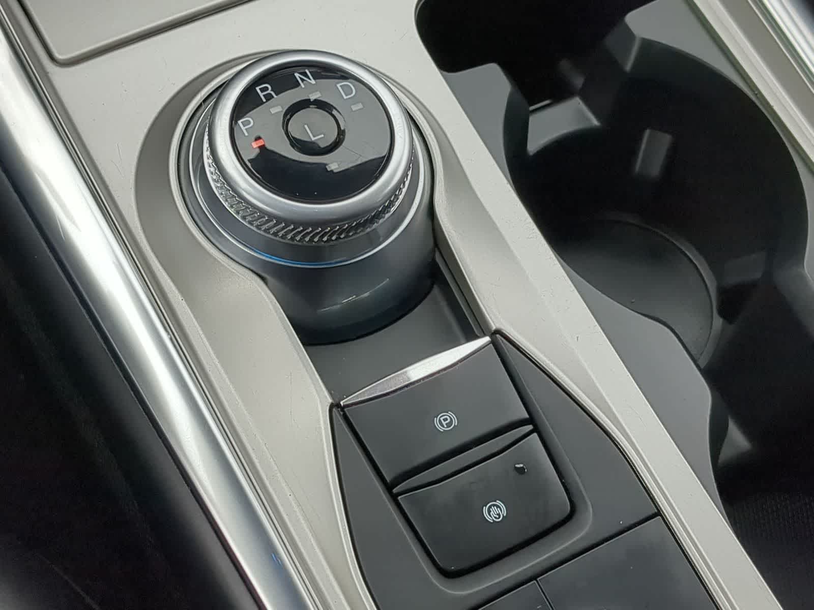 Thumbnail: 2022 Ford Explorer - 38