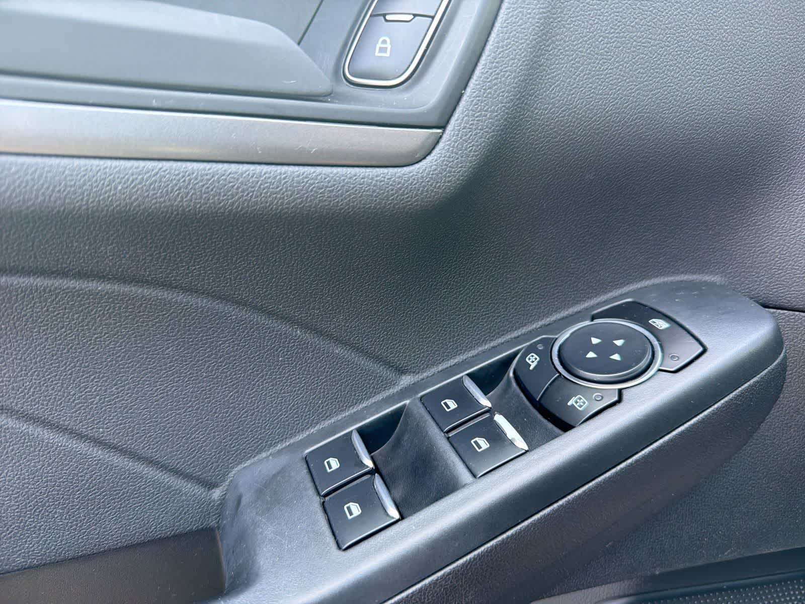 Thumbnail: 2023 Ford Escape - 21