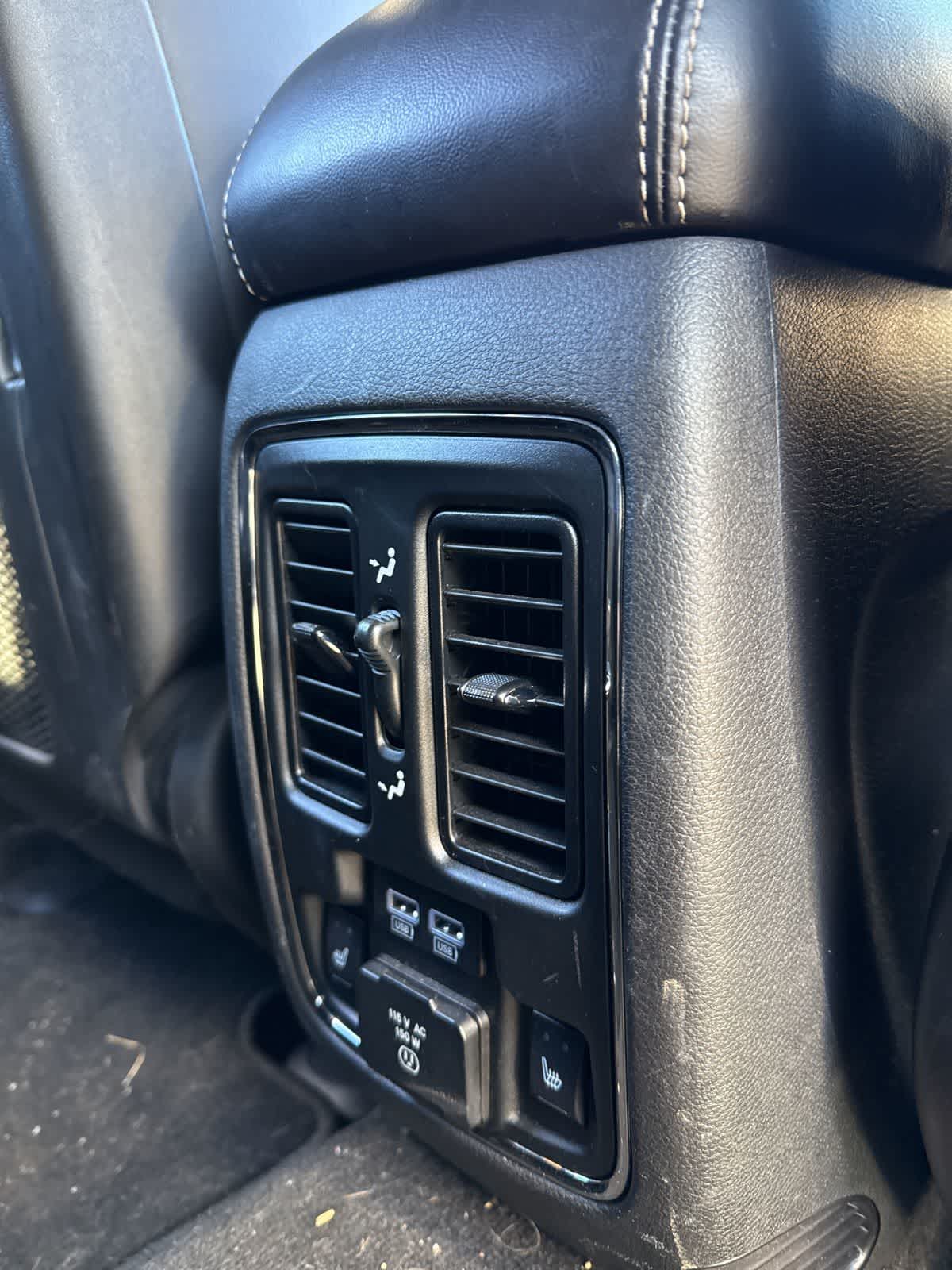 Thumbnail: 2015 Jeep Grand Cherokee - 26