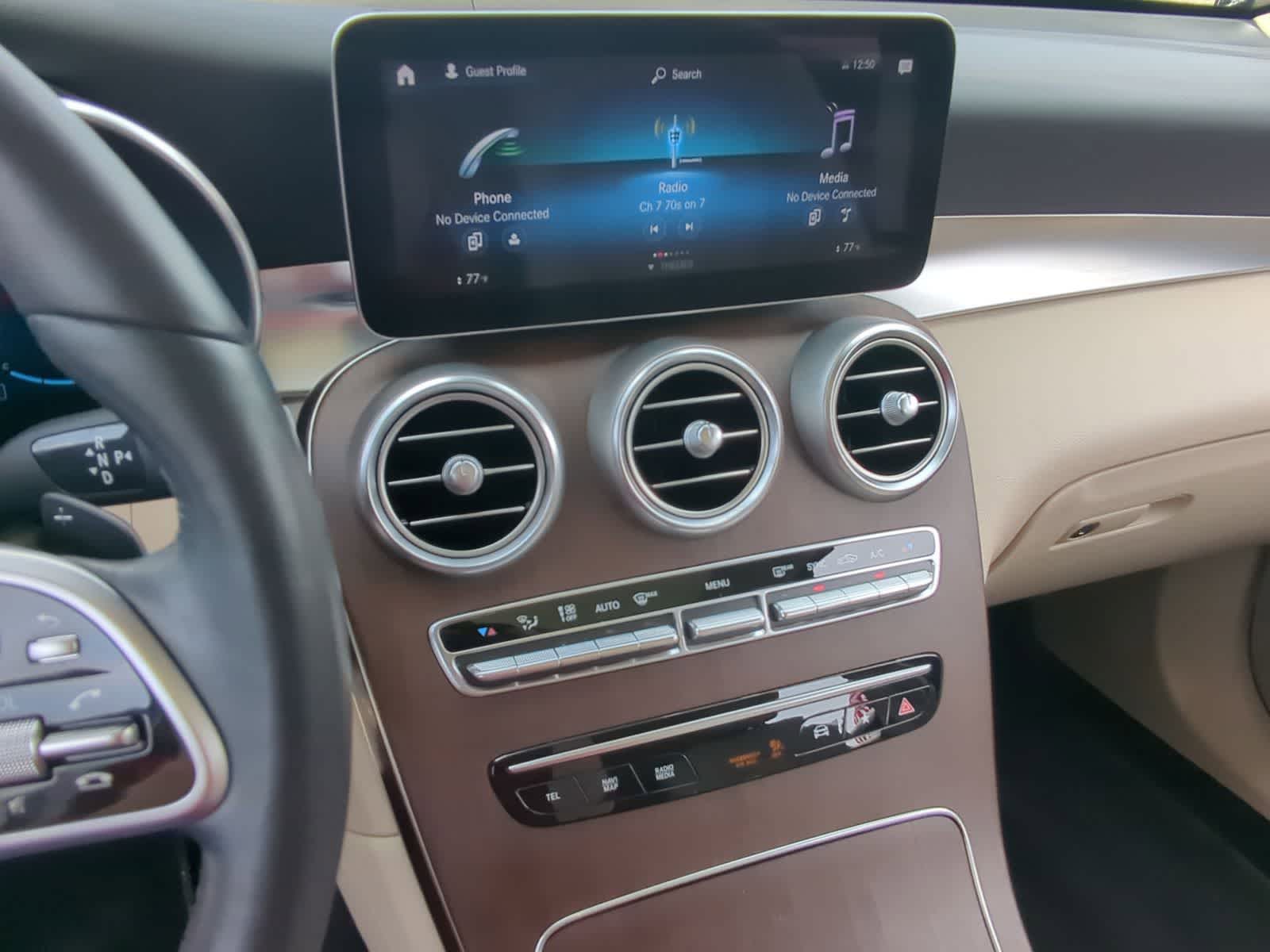 Thumbnail: 2022 Mercedes-Benz GLC - 27