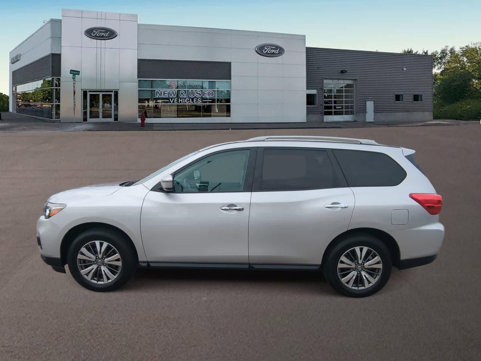 Thumbnail: 2019 Nissan Pathfinder - 6
