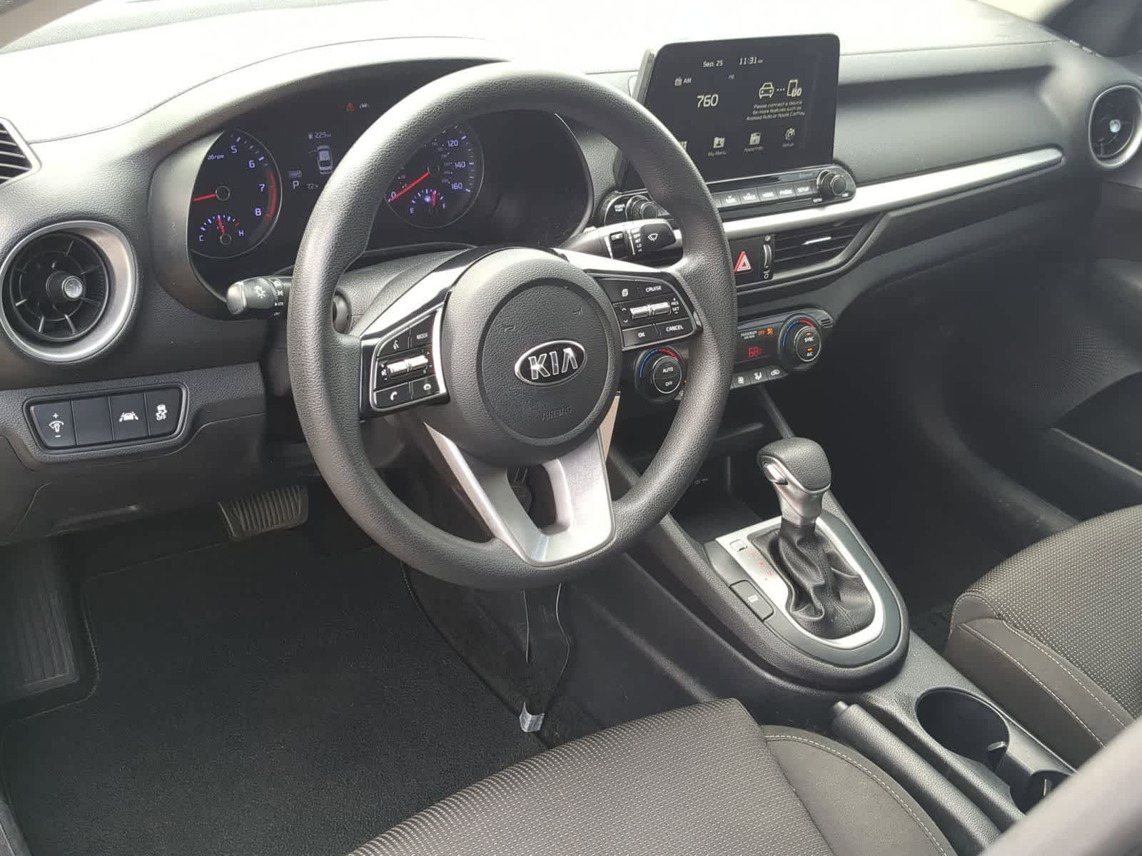 Thumbnail: 2019 Kia Forte - 12