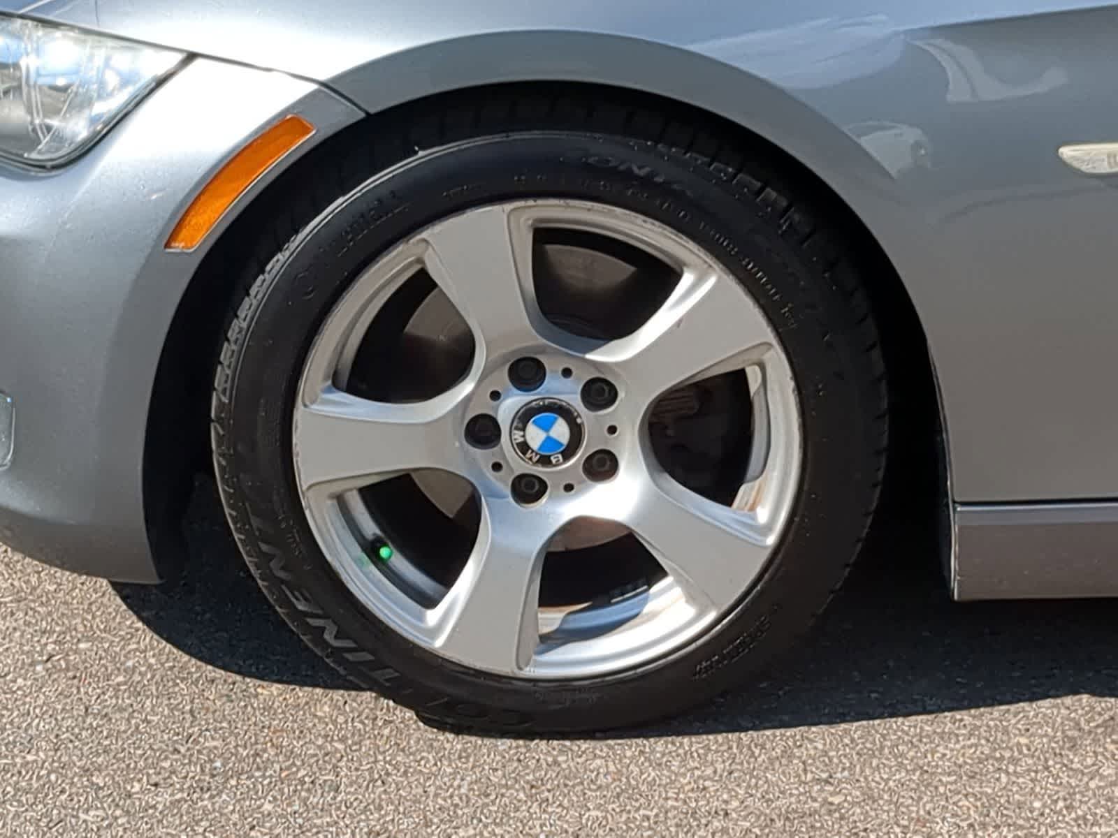 Thumbnail: 2010 BMW 3 Series - 20