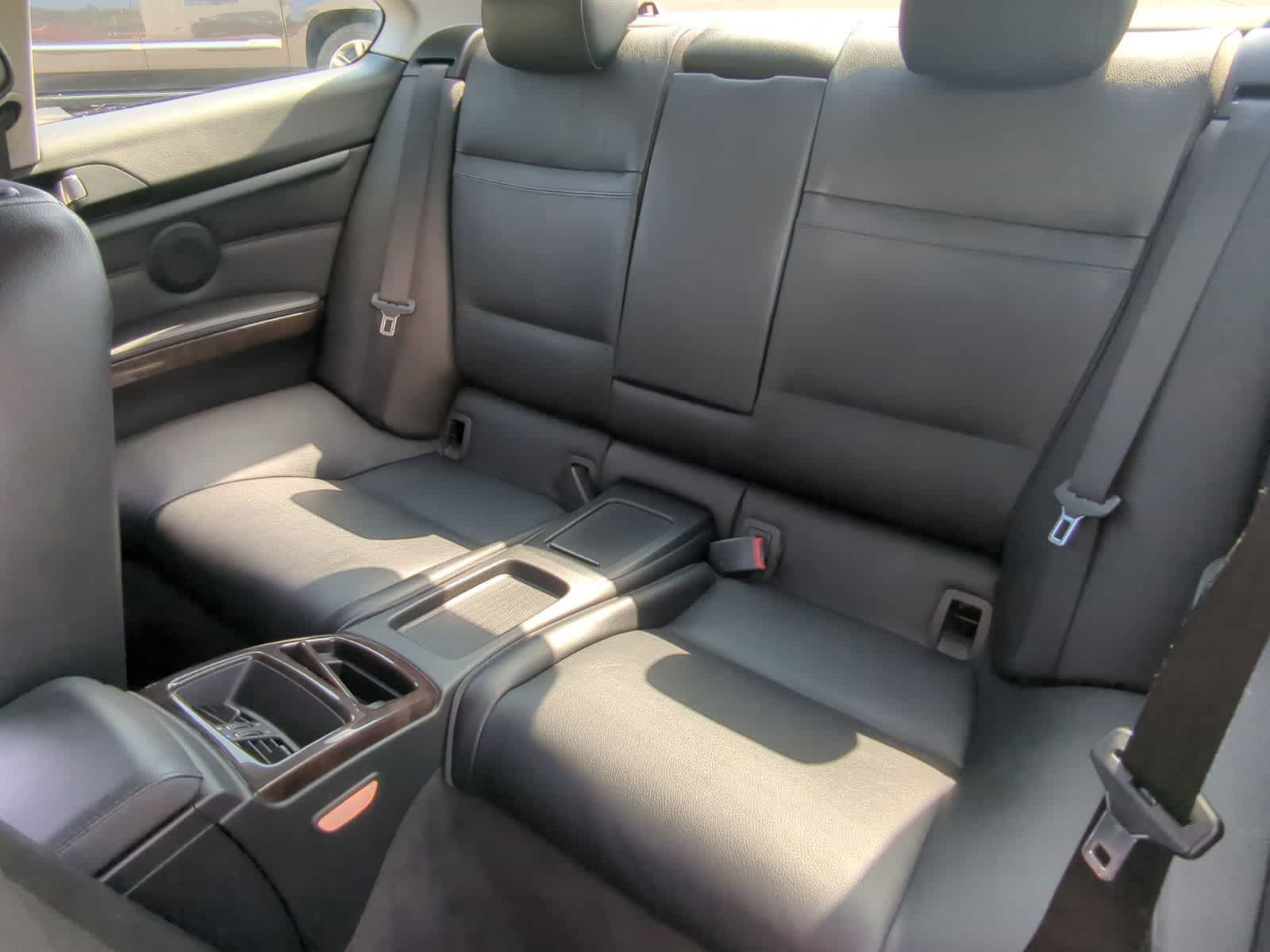 Thumbnail: 2011 BMW 3 Series - 20