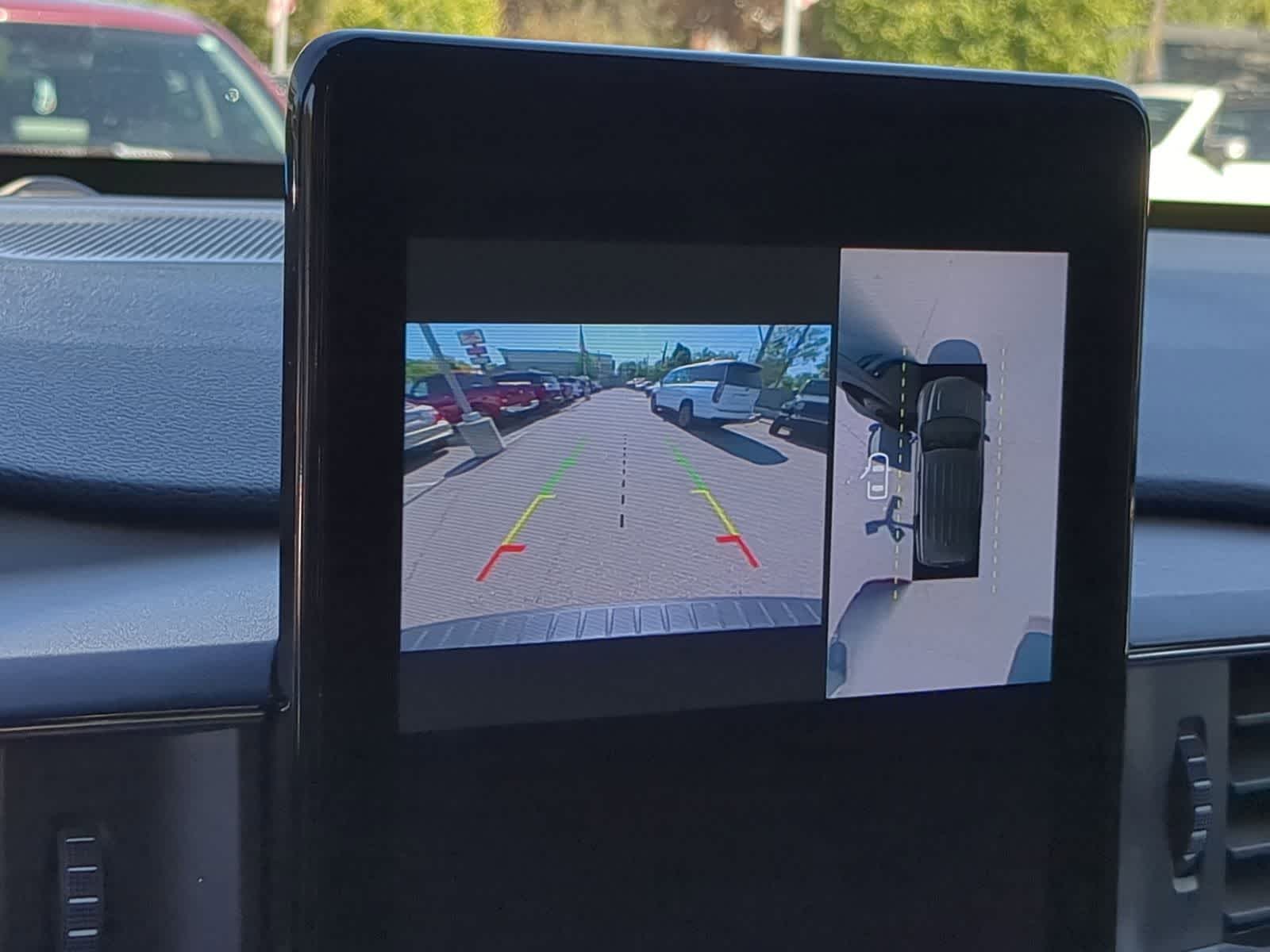 Thumbnail: 2023 Ford Explorer - 36