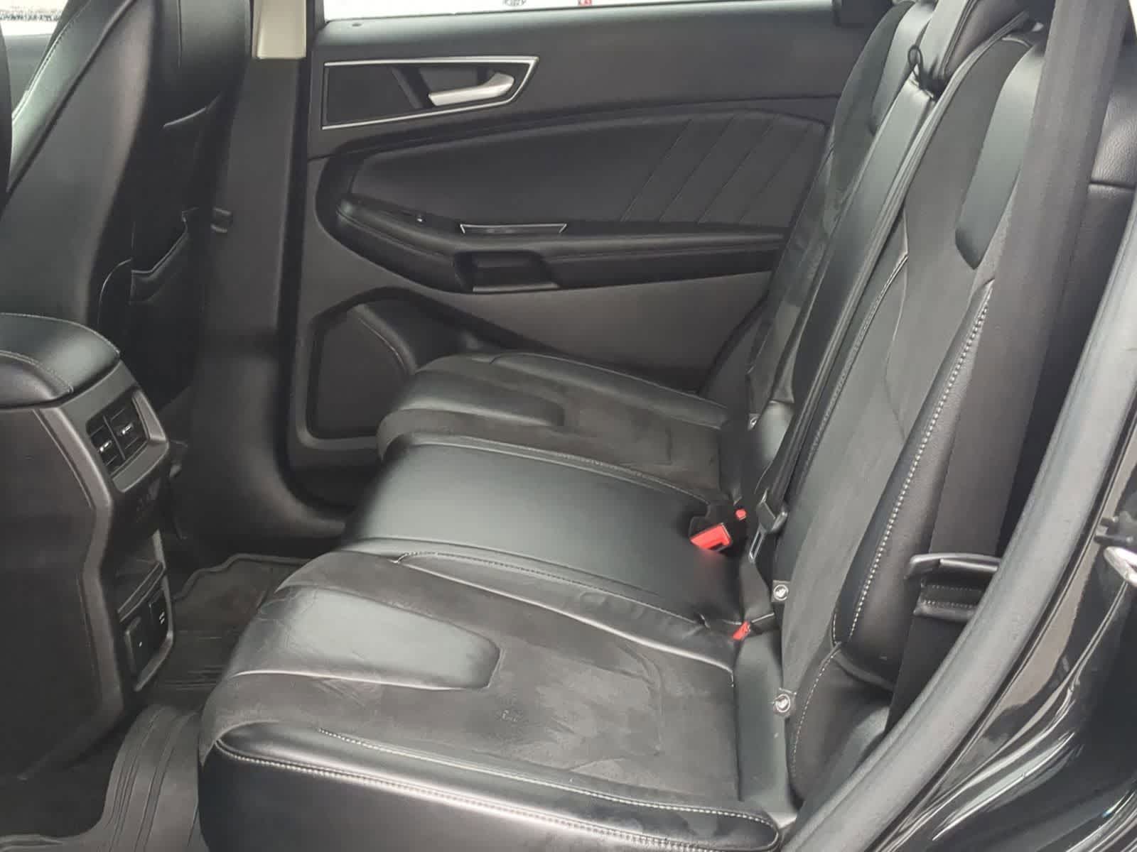 Thumbnail: 2015 Ford Edge - 26