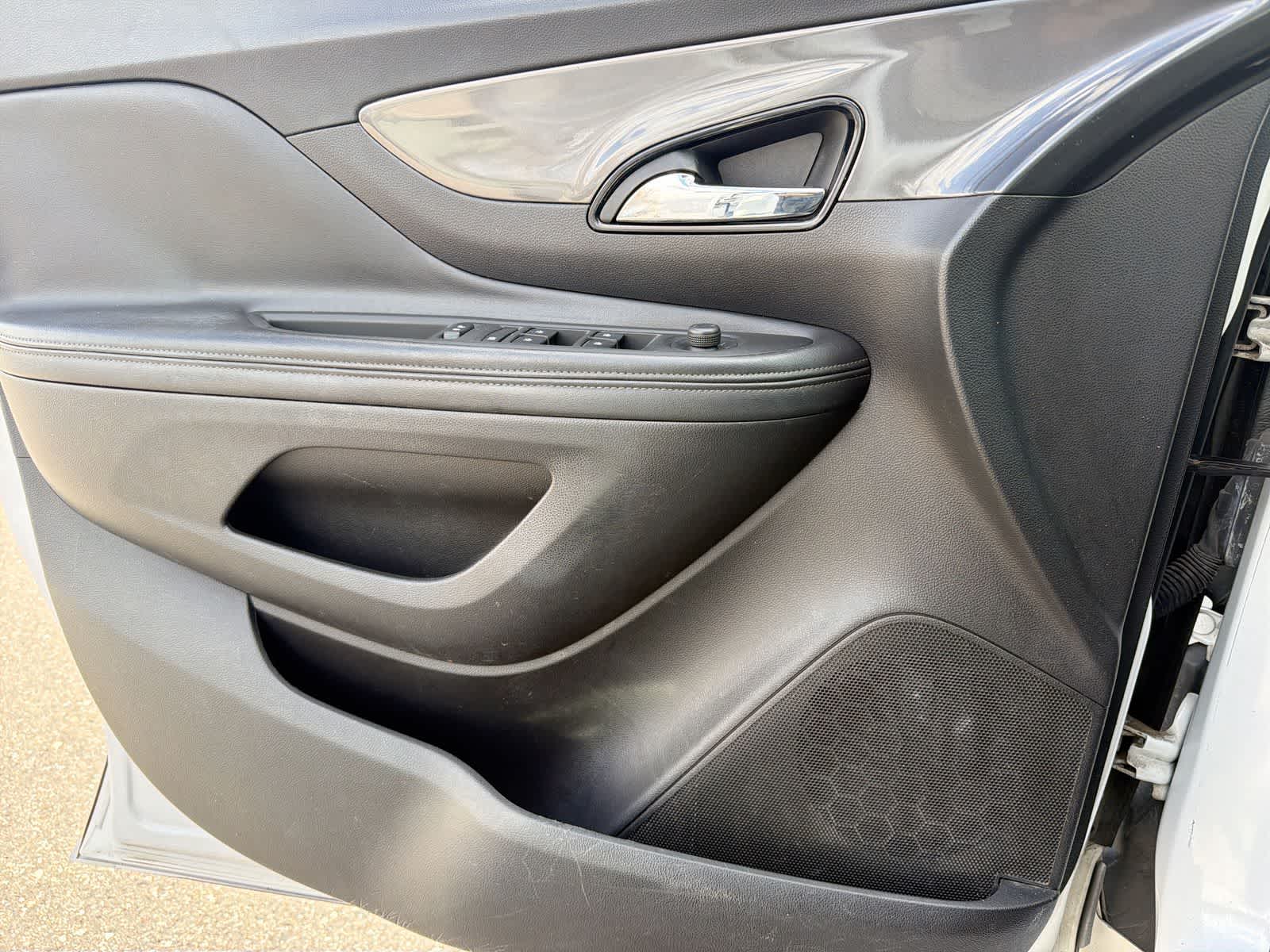 Thumbnail: 2017 Buick Encore - 32