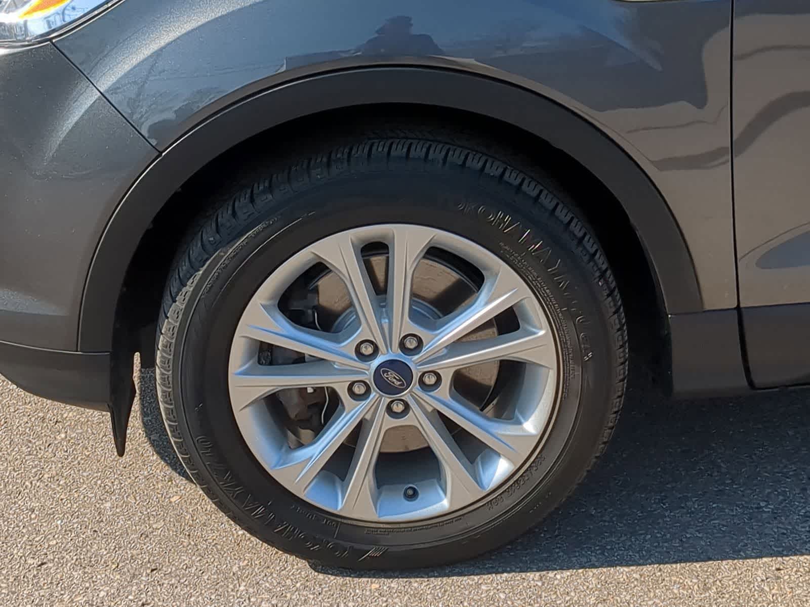 Thumbnail: 2018 Ford Escape - 17