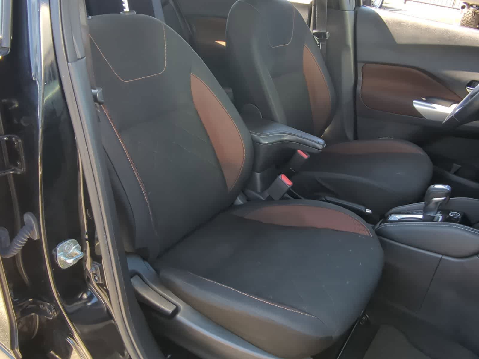 2020 Nissan Kicks SR 23