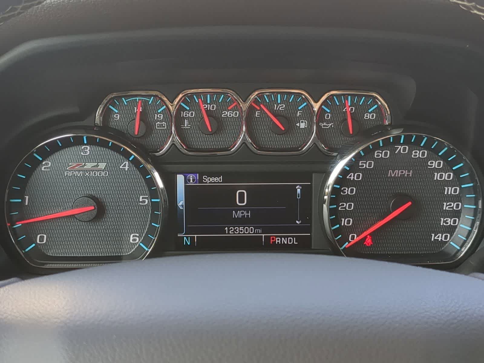 Thumbnail: 2018 Chevrolet Silverado 1500 - 32