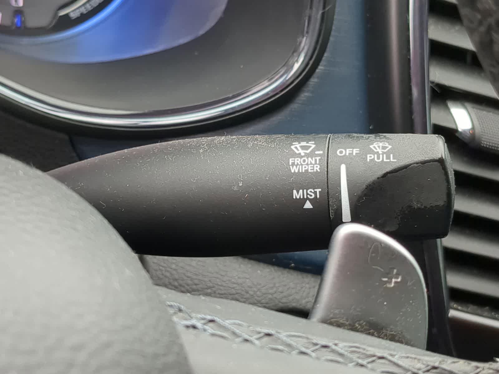 Thumbnail: 2016 Chrysler 200 - 31