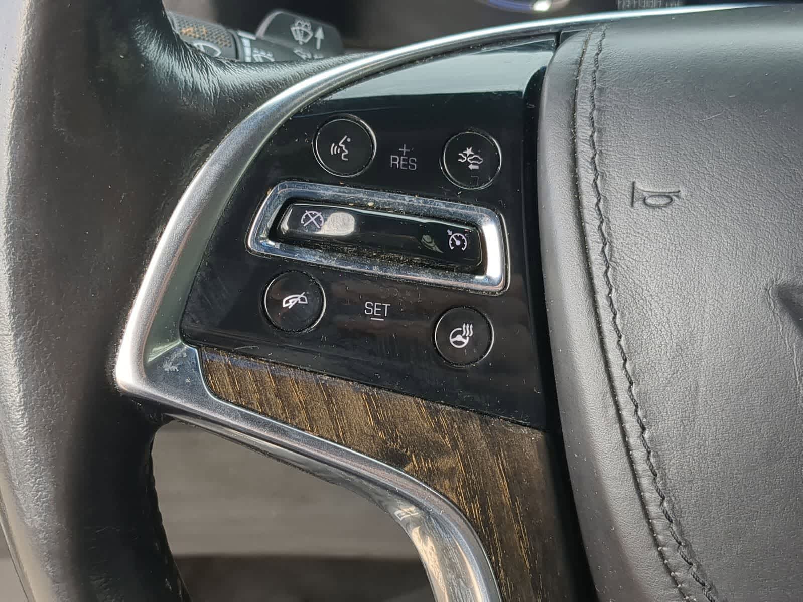 Thumbnail: 2016 Cadillac Escalade - 32