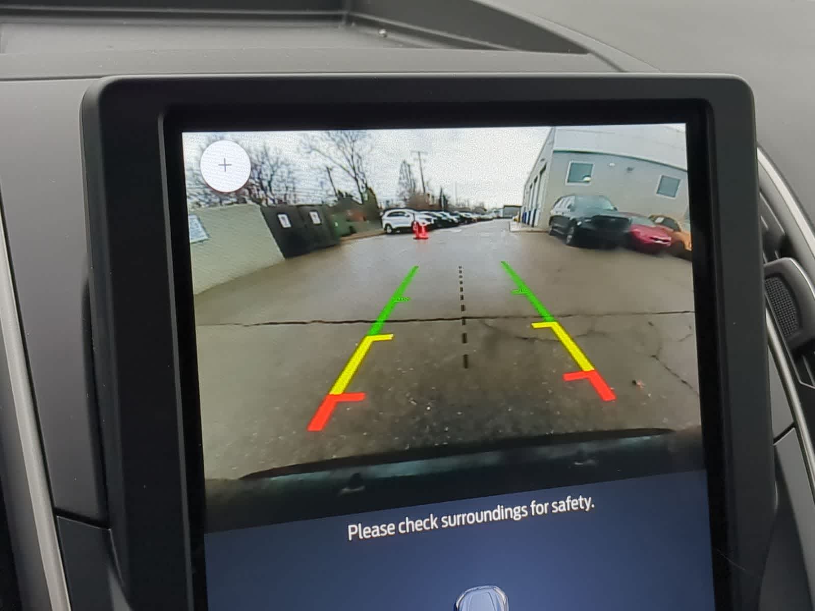 Thumbnail: 2023 Ford Edge - 32