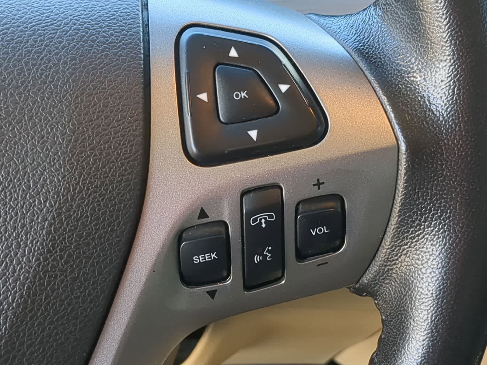 Thumbnail: 2016 Ford Taurus - 28