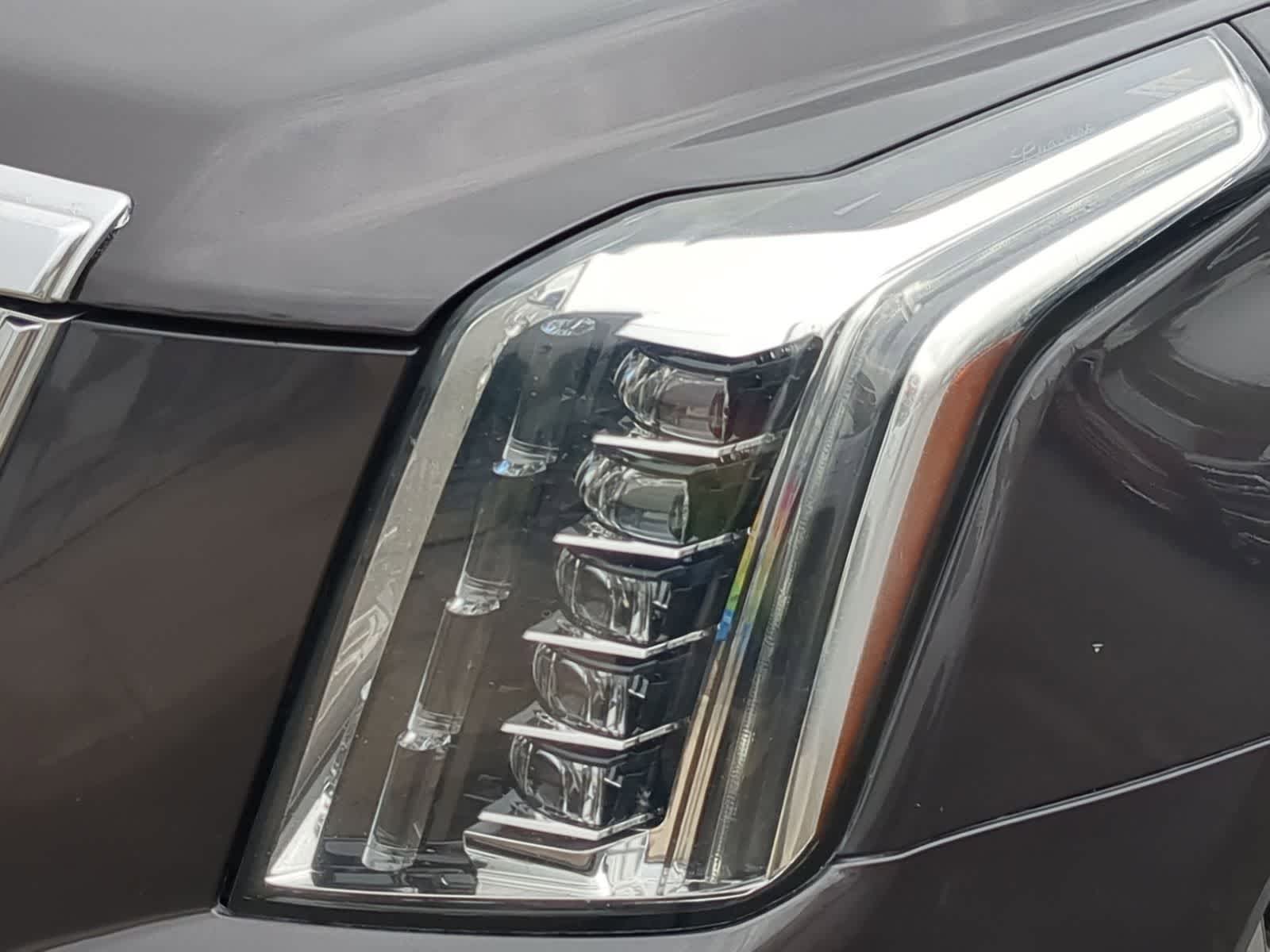 Thumbnail: 2017 Cadillac Escalade - 15