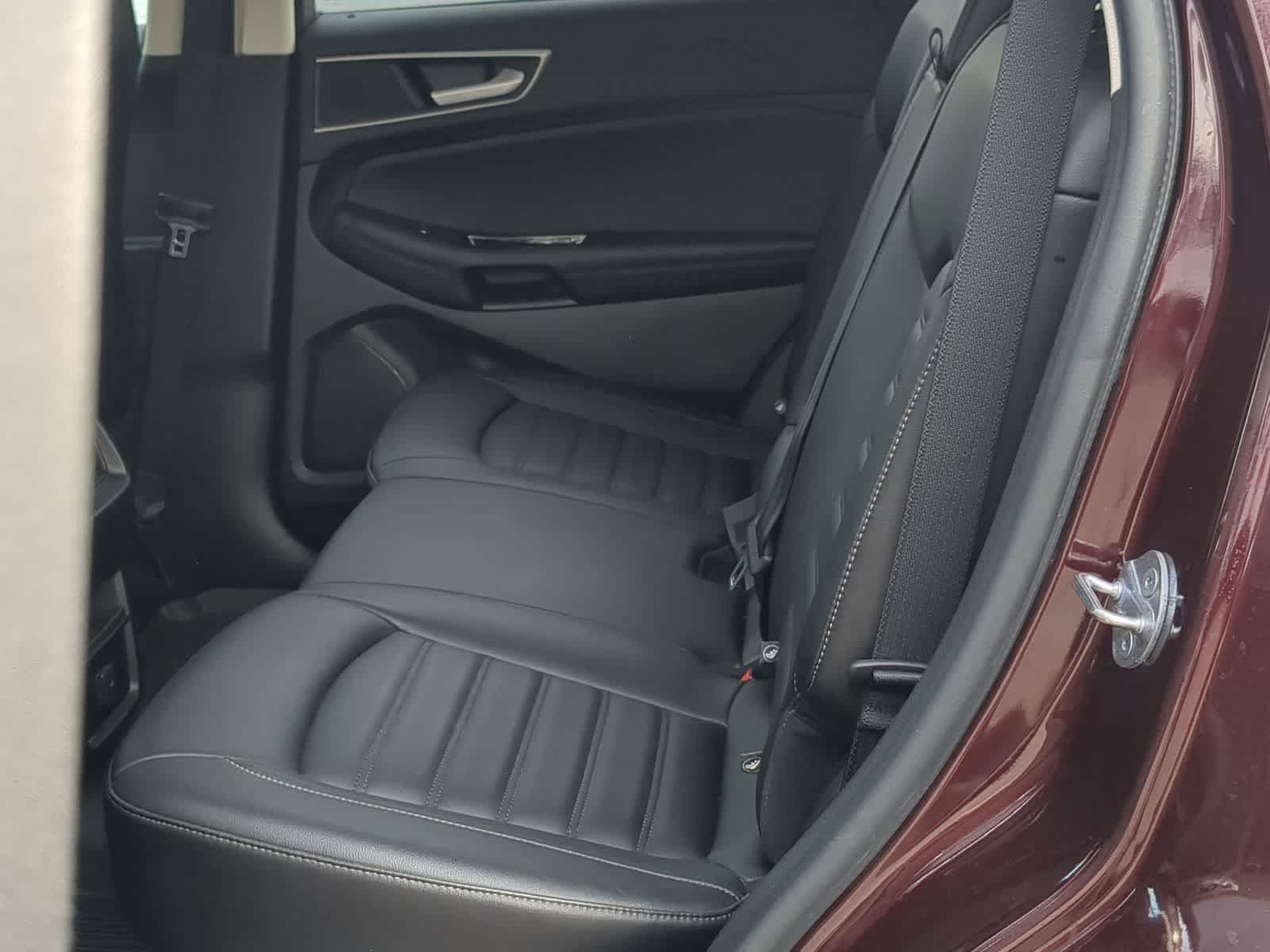 Thumbnail: 2019 Ford Edge - 24