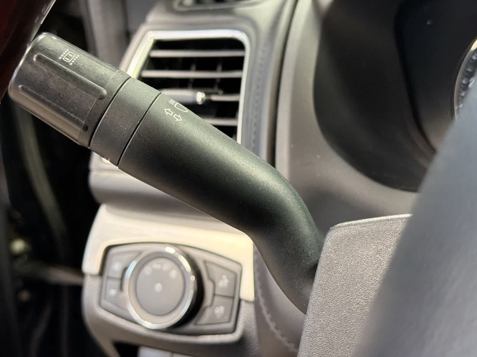 Thumbnail: 2018 Ford Explorer - 31