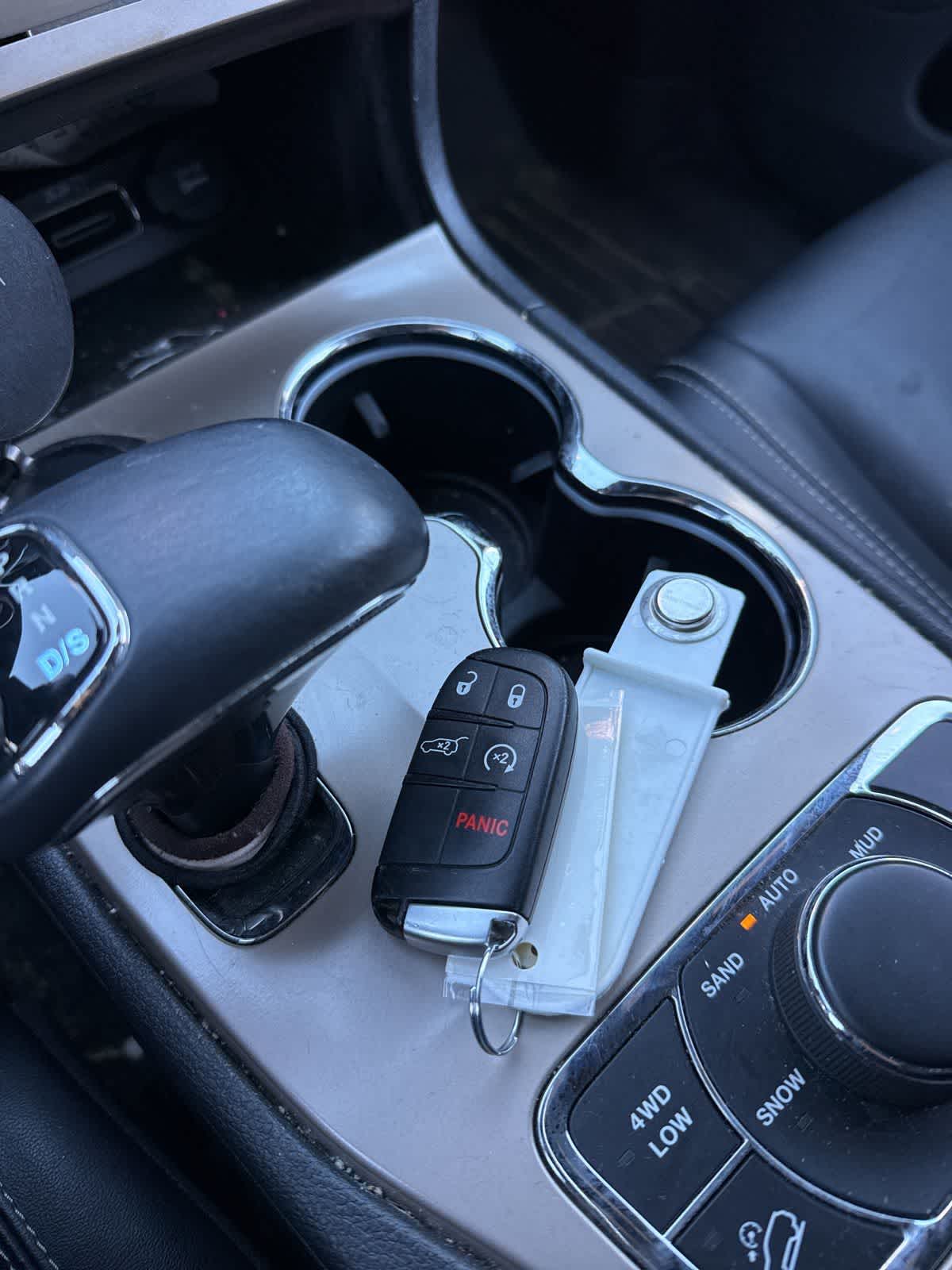 Thumbnail: 2015 Jeep Grand Cherokee - 39