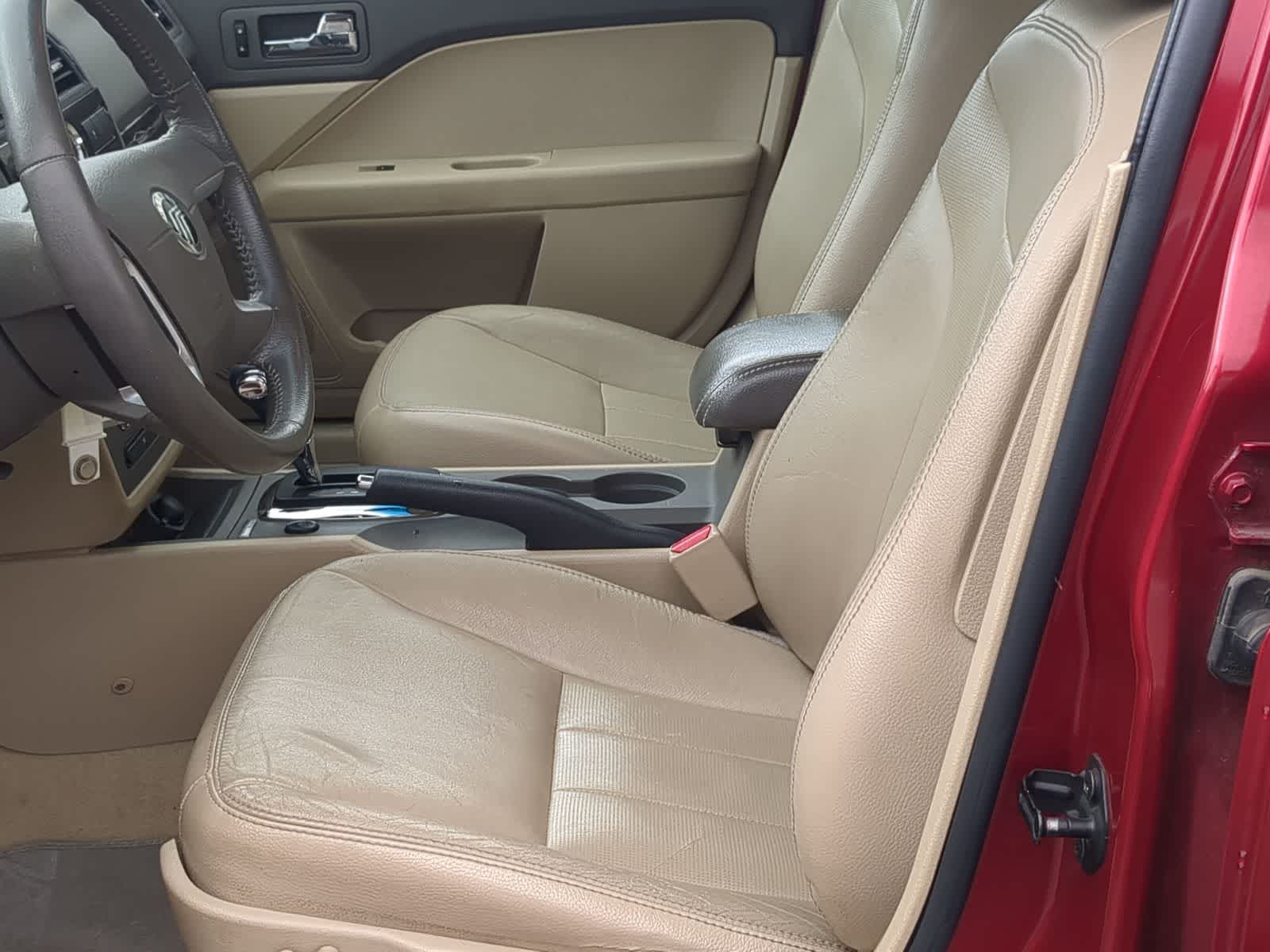 Thumbnail: 2009 Mercury Milan - 18