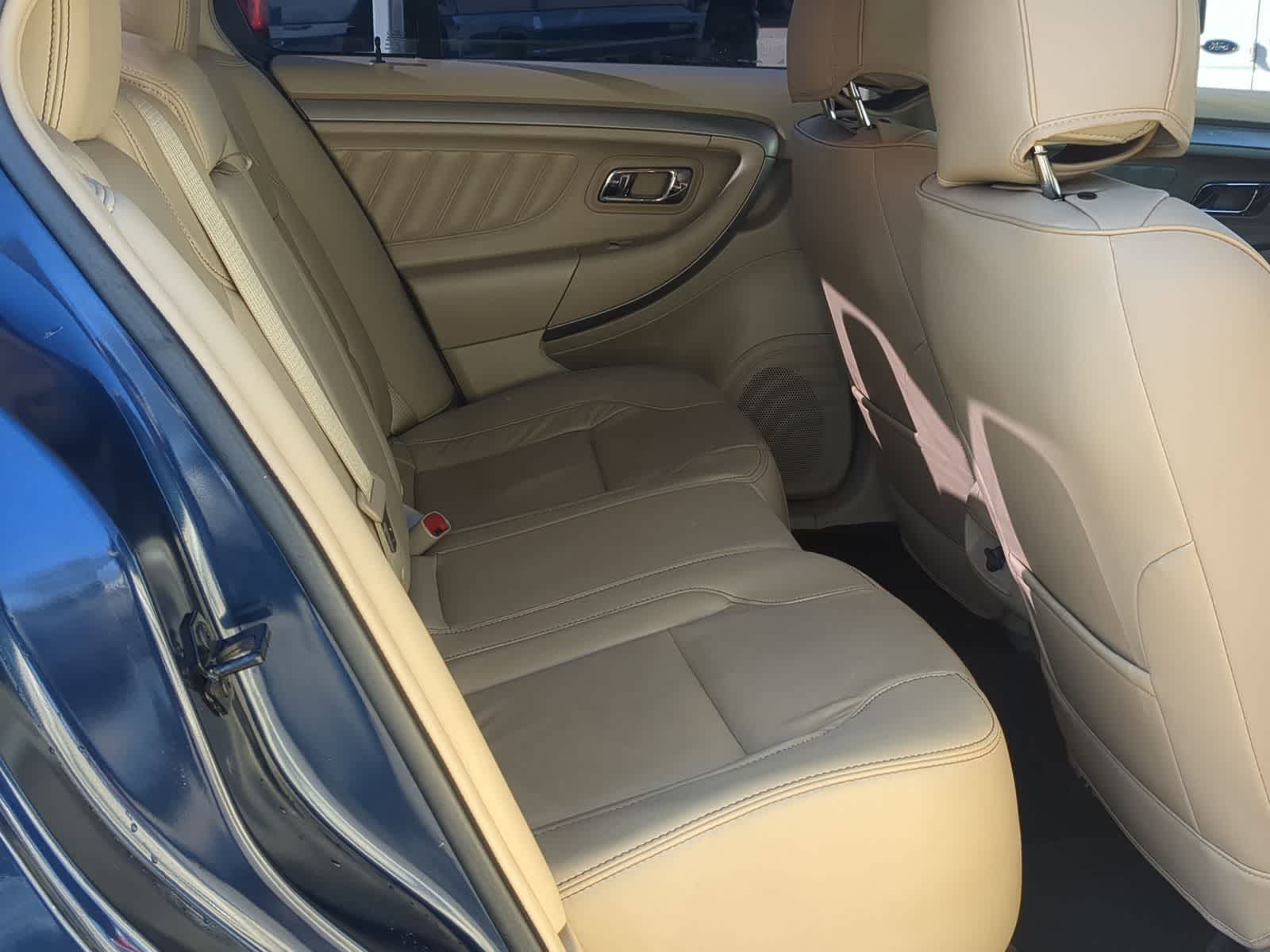 Thumbnail: 2016 Ford Taurus - 24