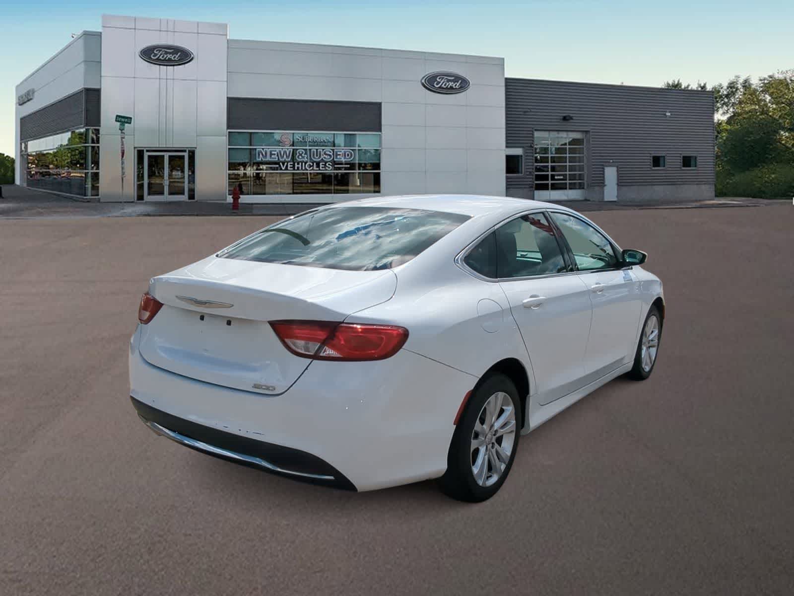Thumbnail: 2015 Chrysler 200 - 10