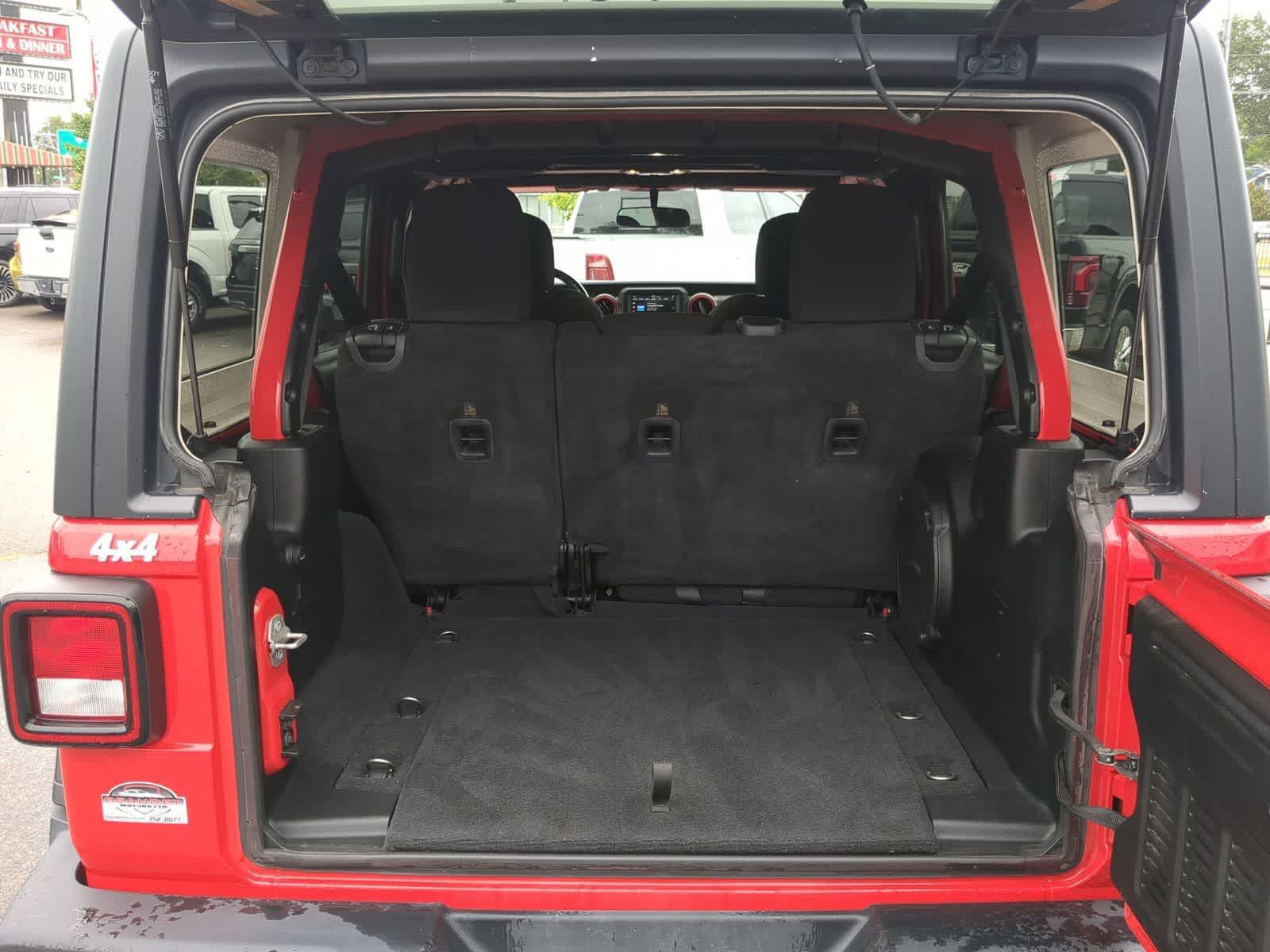 Thumbnail: 2021 Jeep Wrangler - 37