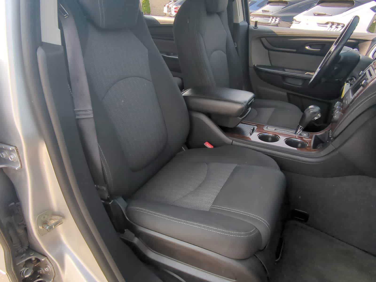 Thumbnail: 2014 Chevrolet Traverse - 28