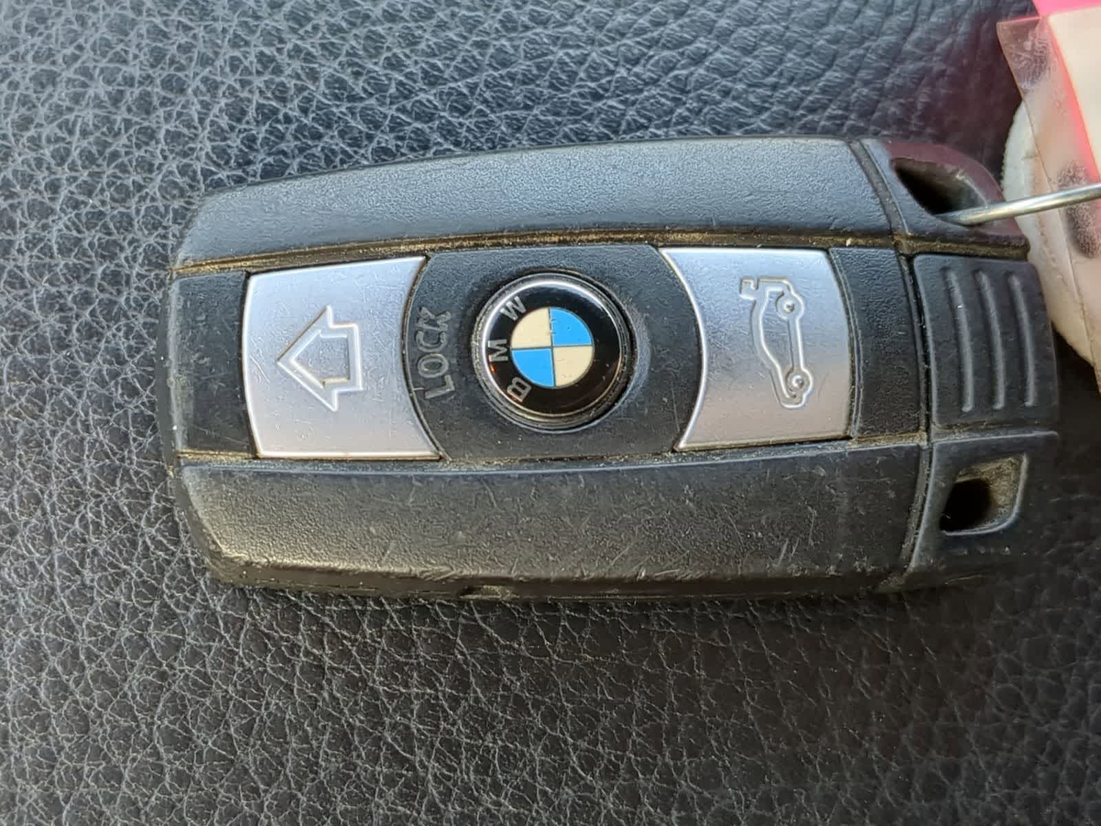 Thumbnail: 2010 BMW 3 Series - 39