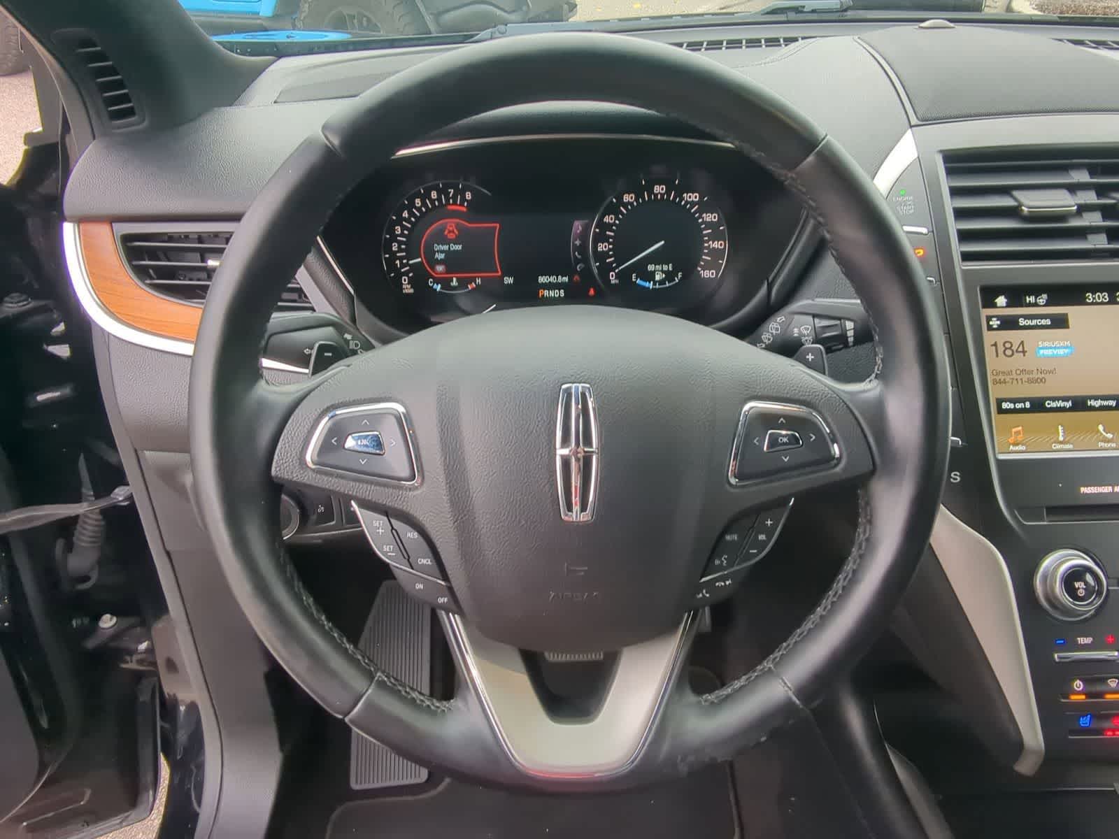 Thumbnail: 2018 Lincoln MKC - 28