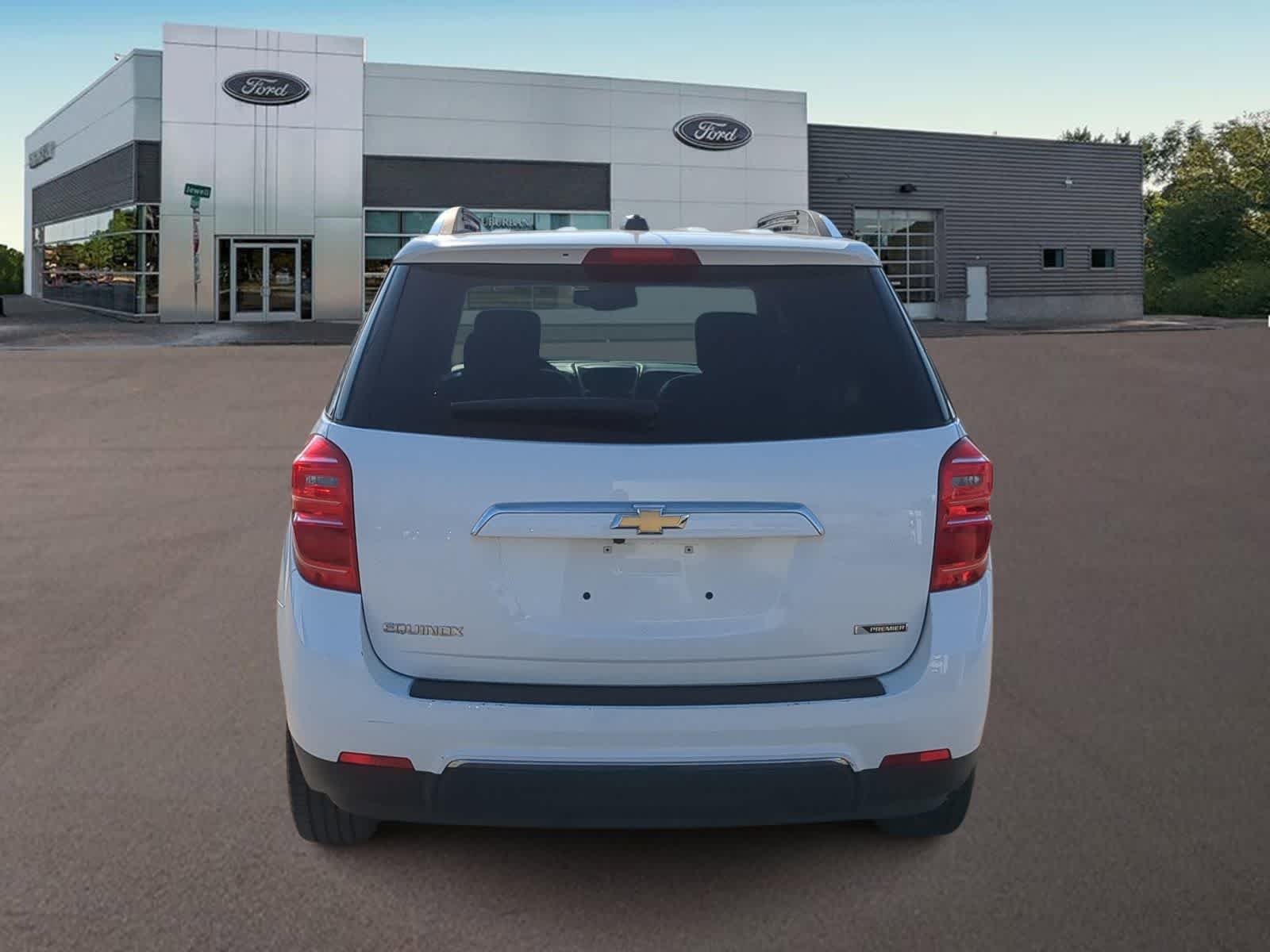 Thumbnail: 2017 Chevrolet Equinox - 10