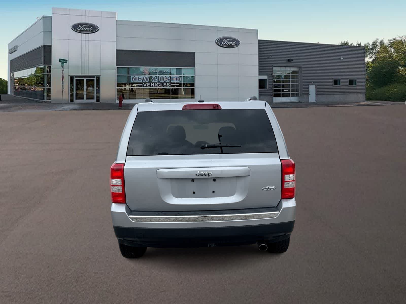 Thumbnail: 2017 Jeep Patriot - 10