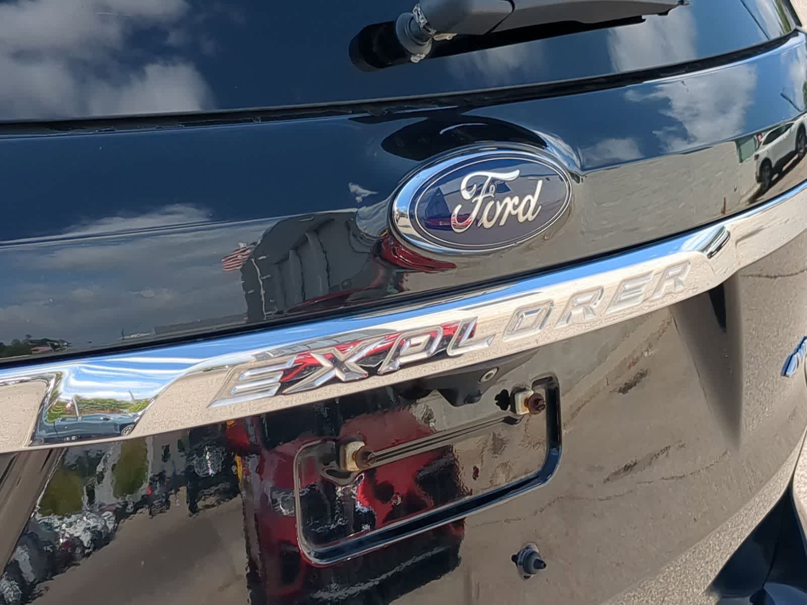 Thumbnail: 2017 Ford Explorer - 18