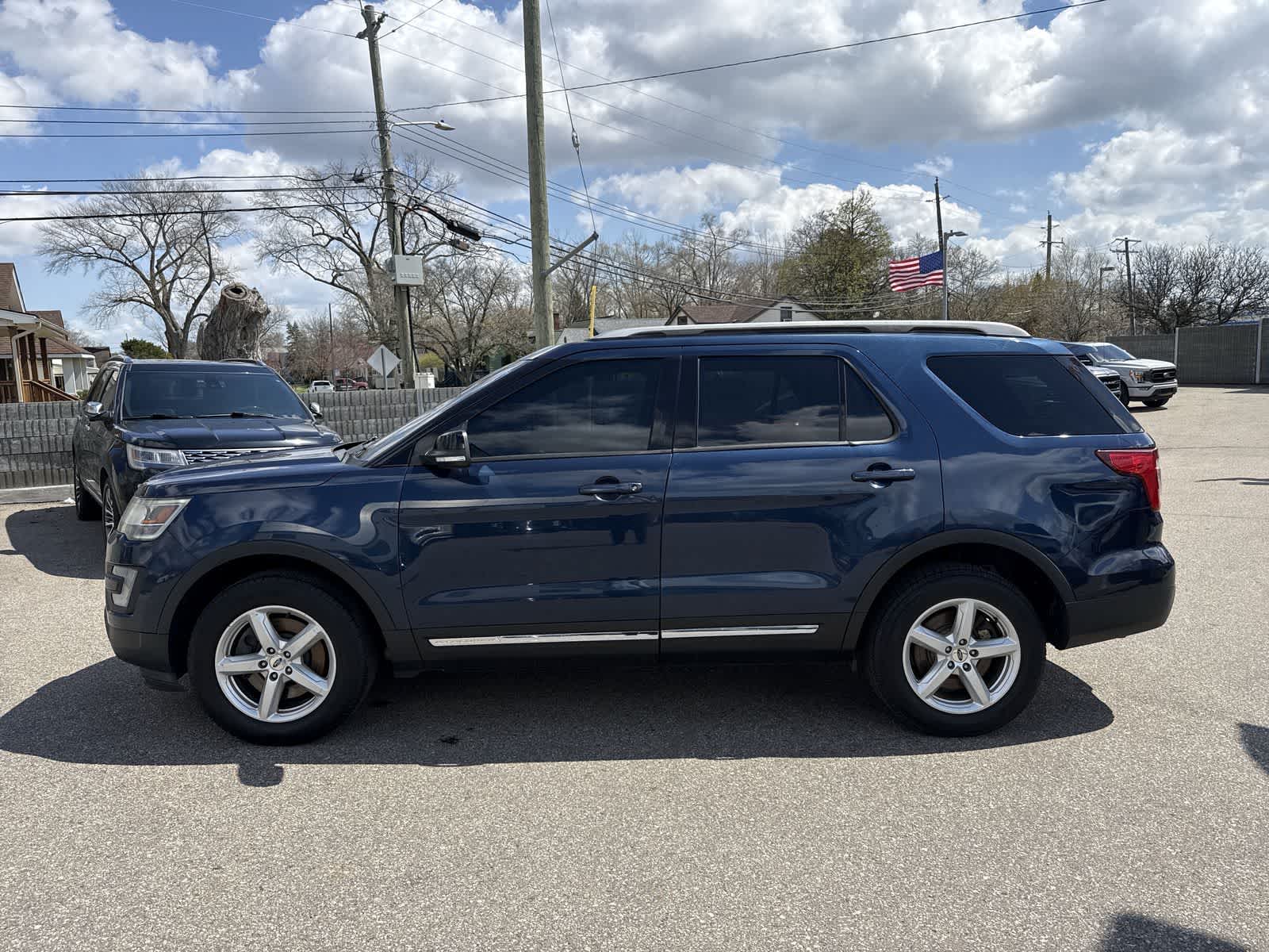 Thumbnail: 2017 Ford Explorer - 42